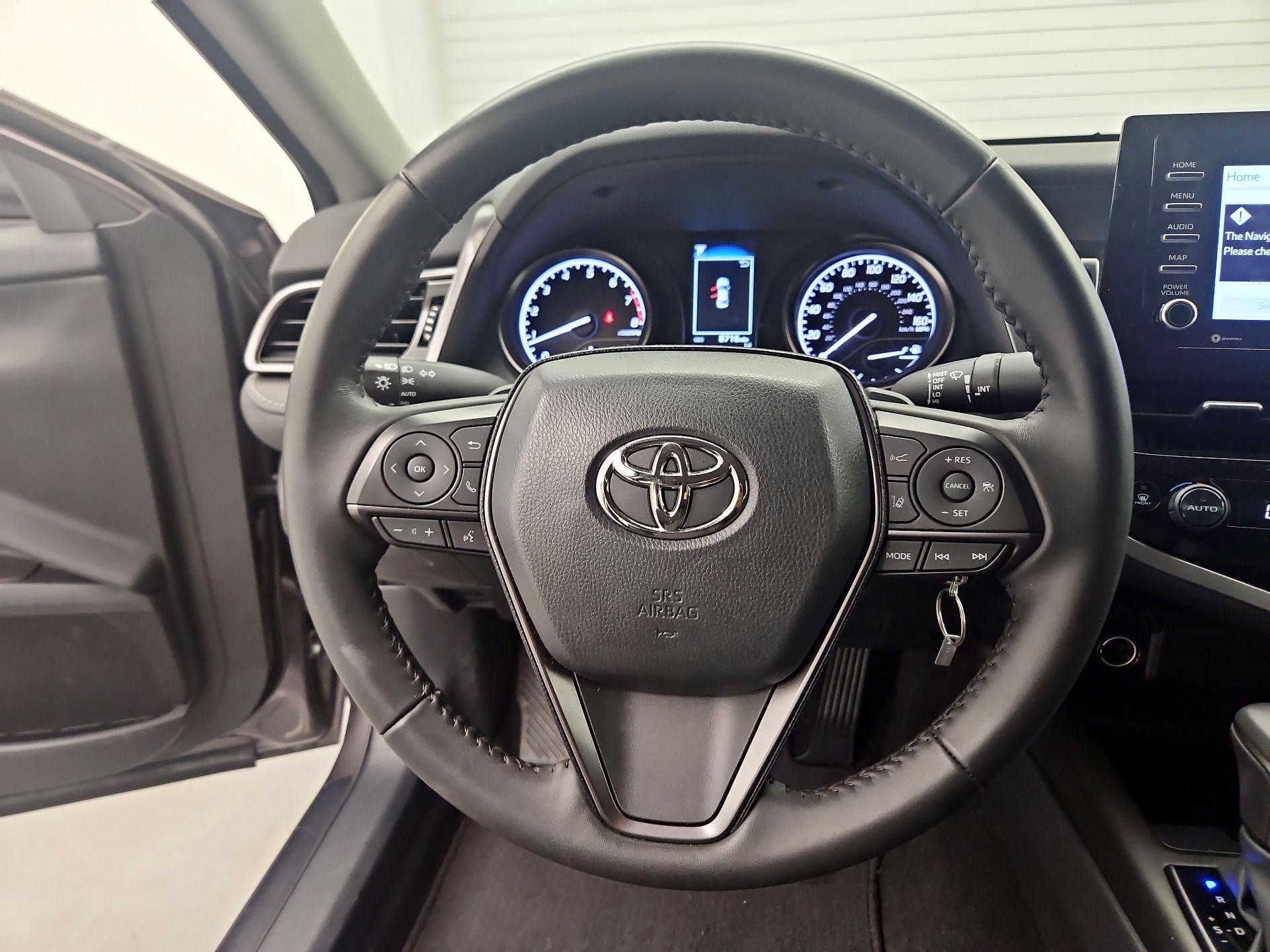 Thumbnail: 2023 Toyota Camry - 10