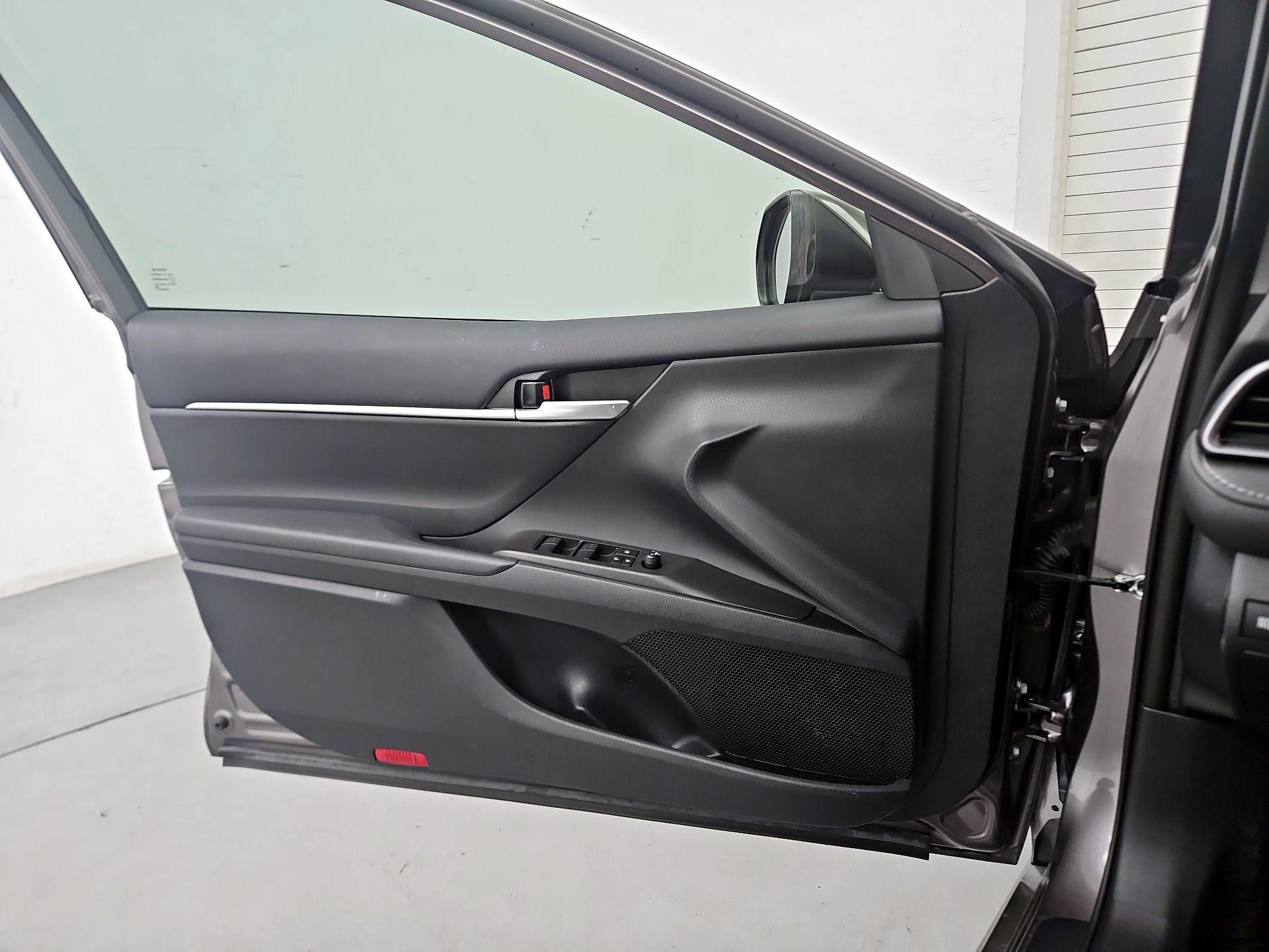 Thumbnail: 2023 Toyota Camry - 12