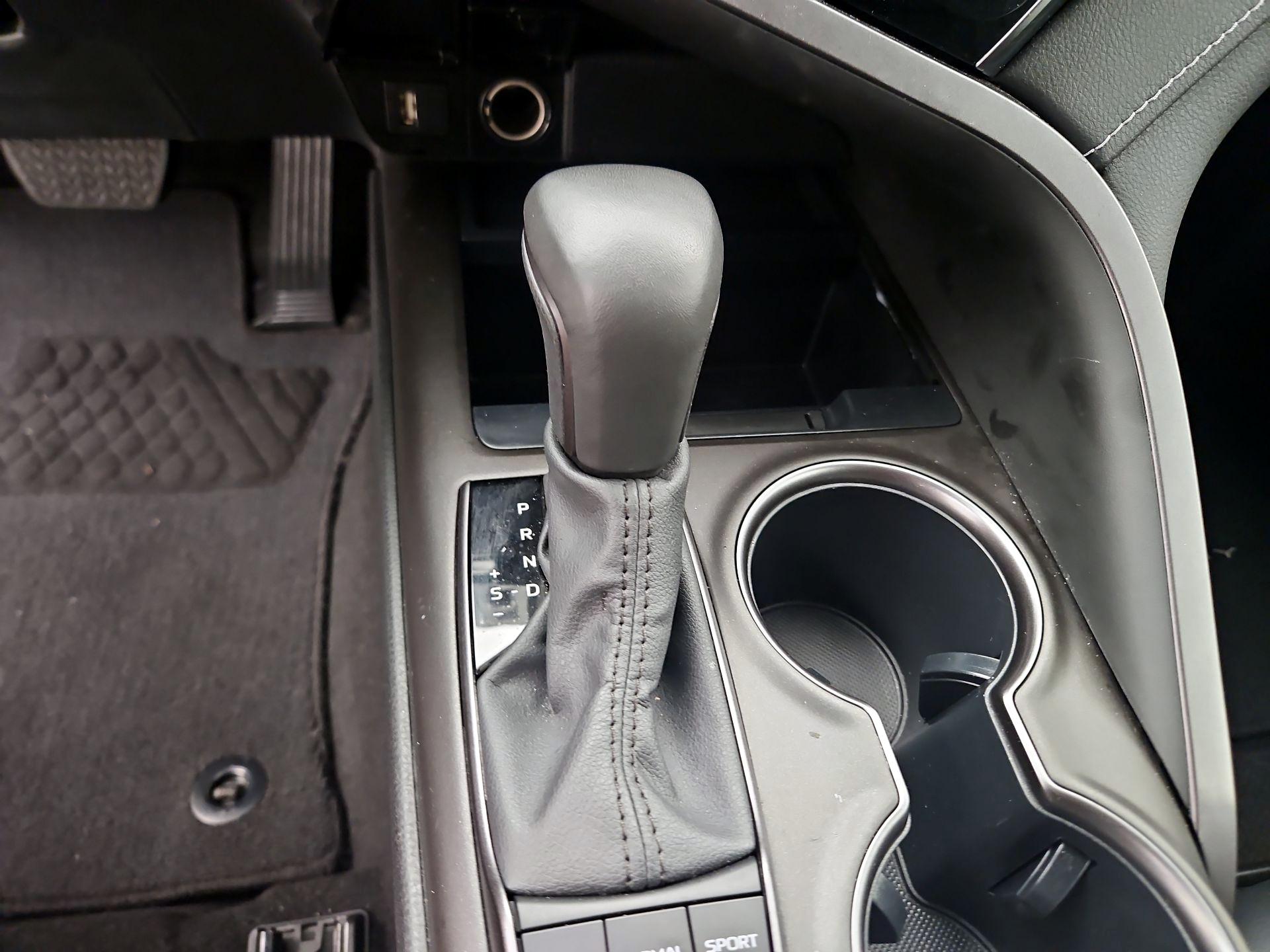 Thumbnail: 2023 Toyota Camry - 17