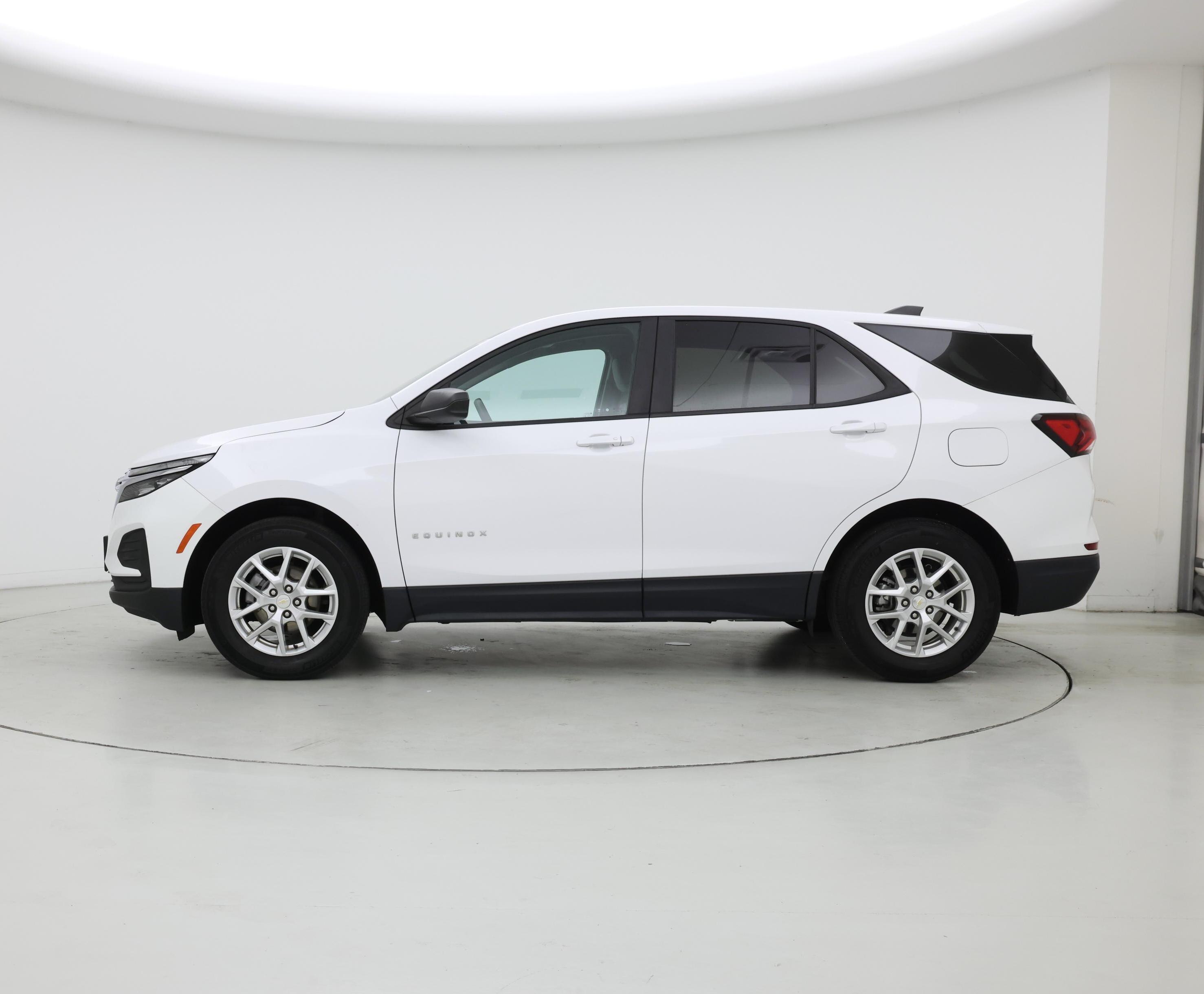 Thumbnail: 2023 Chevrolet Equinox - 3