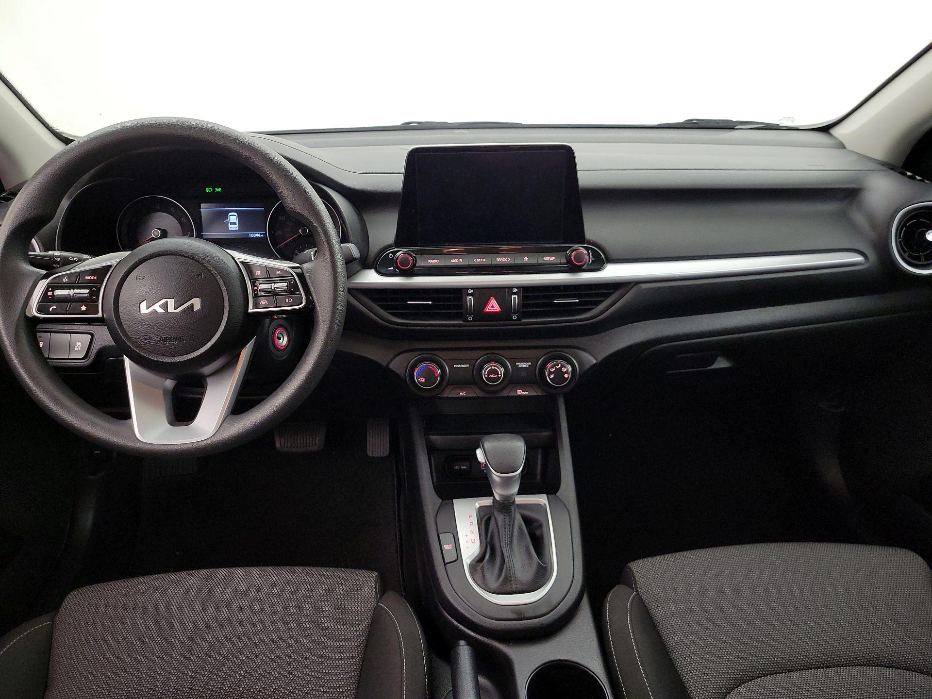 Thumbnail: 2023 Kia Forte - 9
