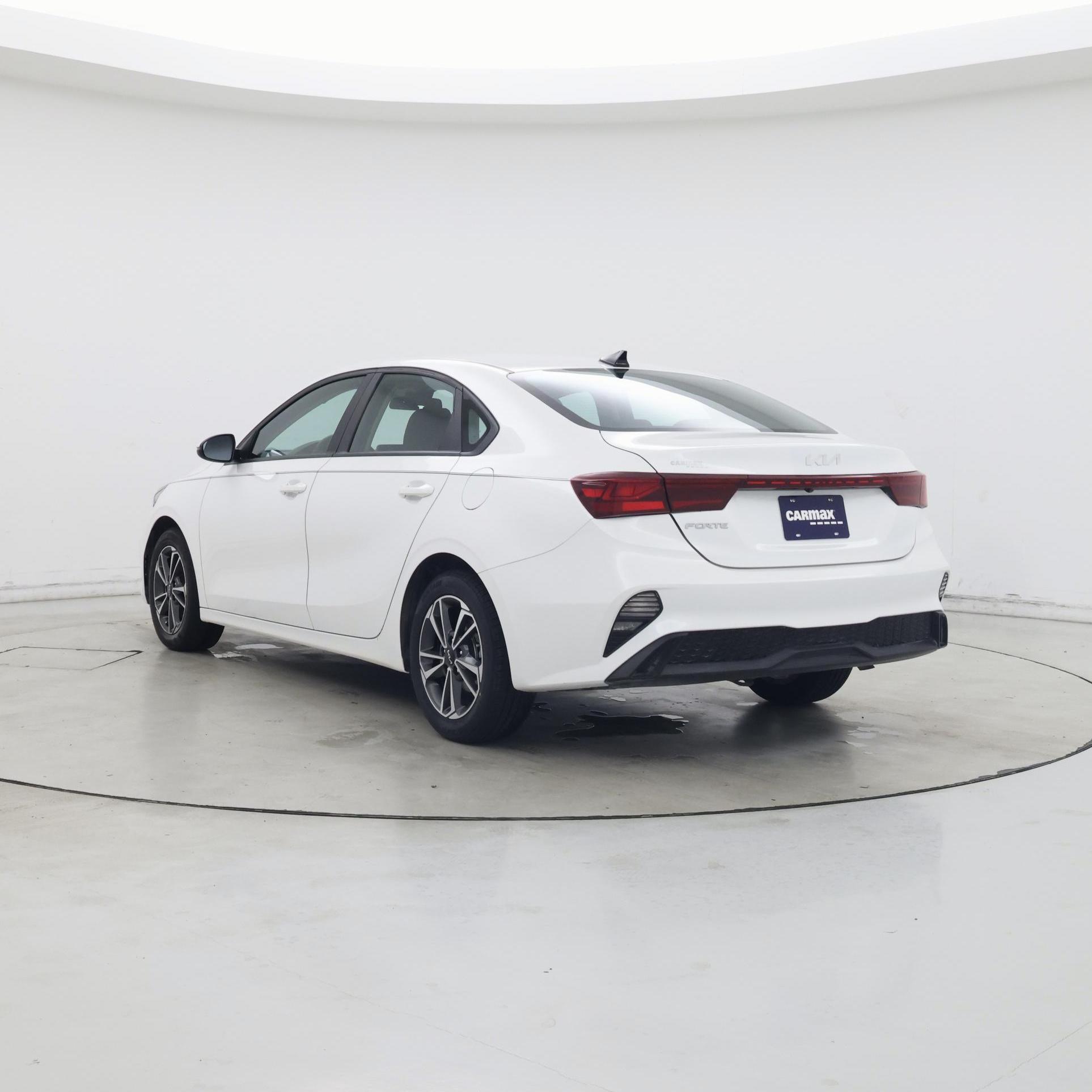 Thumbnail: 2023 Kia Forte - 2