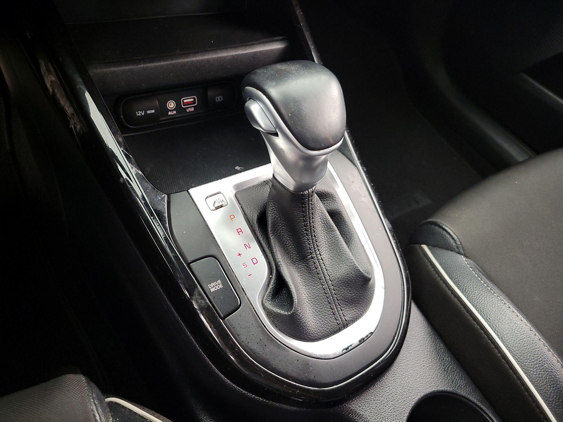 Thumbnail: 2021 Kia Forte - 17