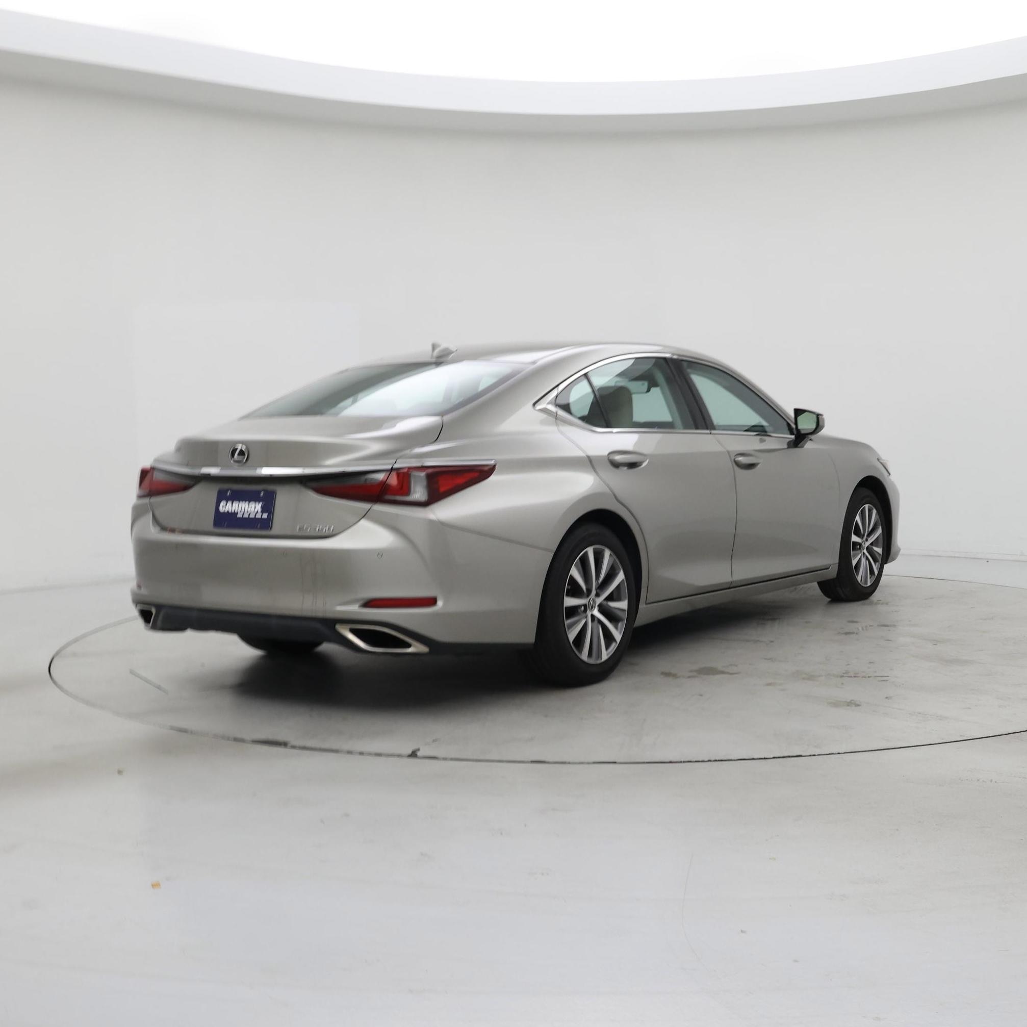 Thumbnail: 2021 Lexus ES - 8