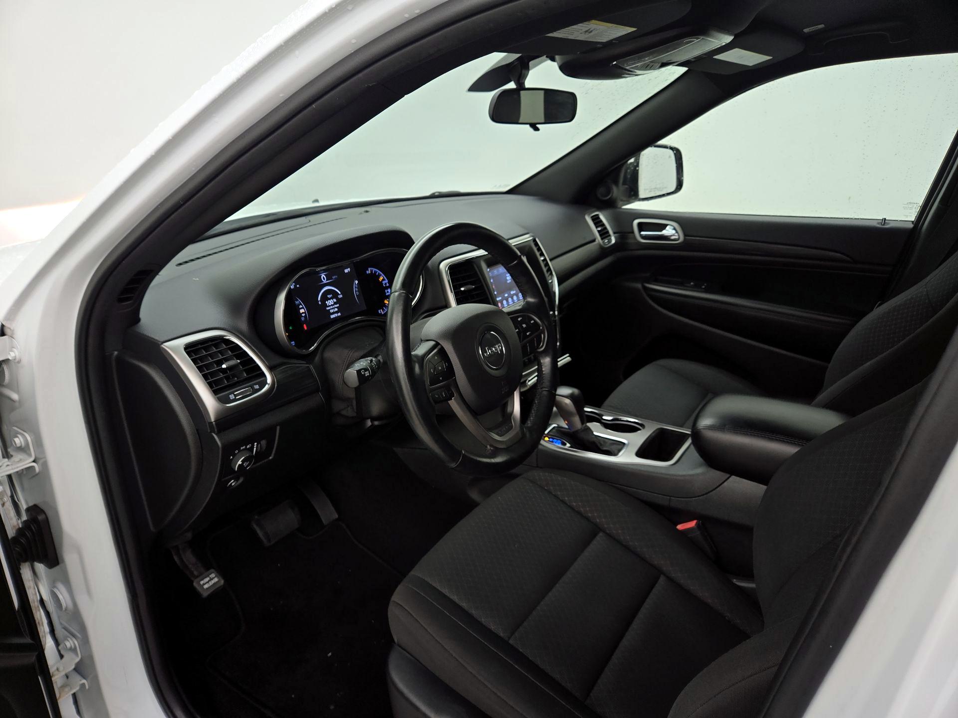 Thumbnail: 2020 Jeep Grand Cherokee - 11