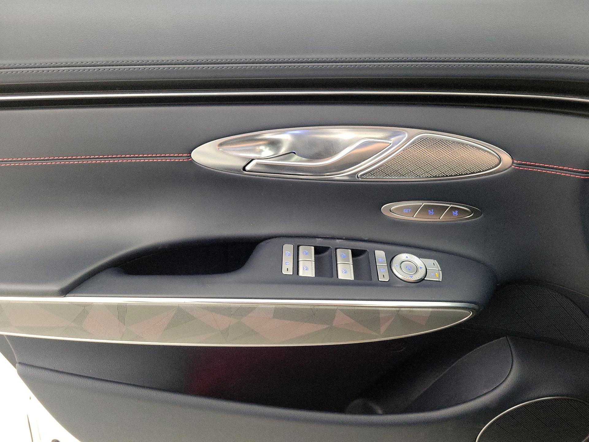 Thumbnail: 2023 Genesis GV70 - 12