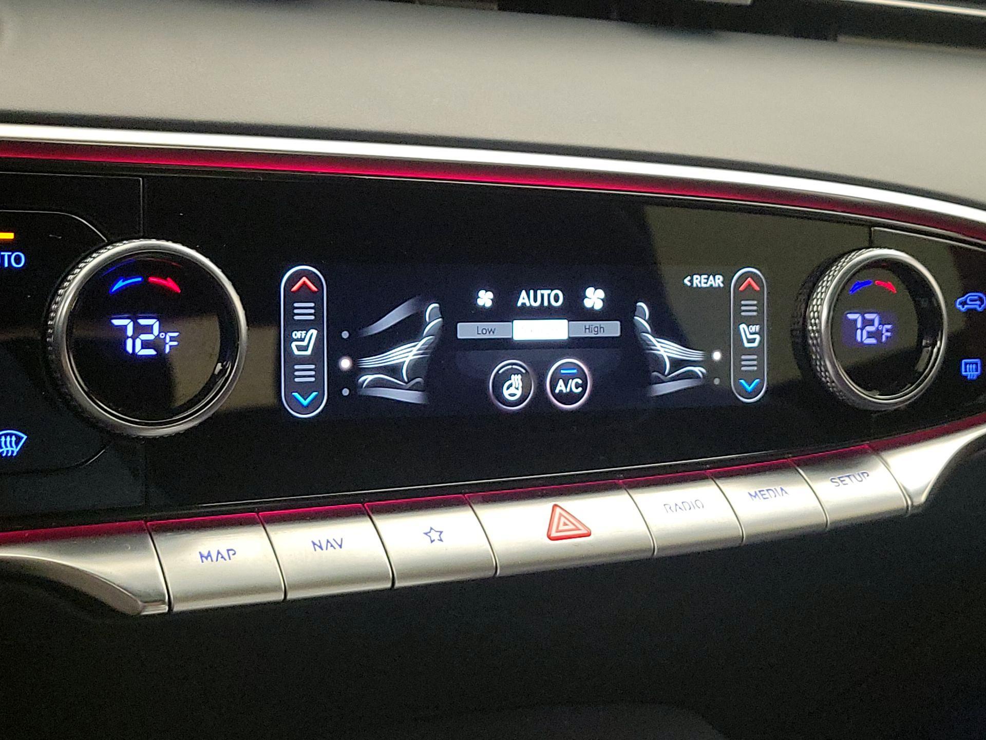 Thumbnail: 2023 Genesis GV70 - 16