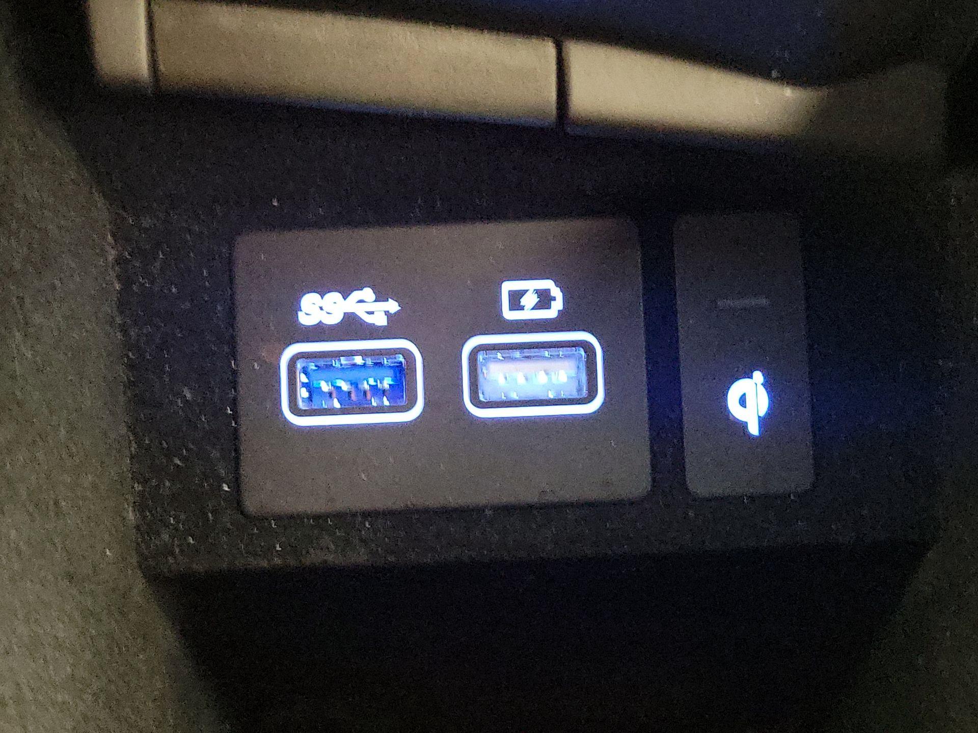 Thumbnail: 2023 Genesis GV70 - 18