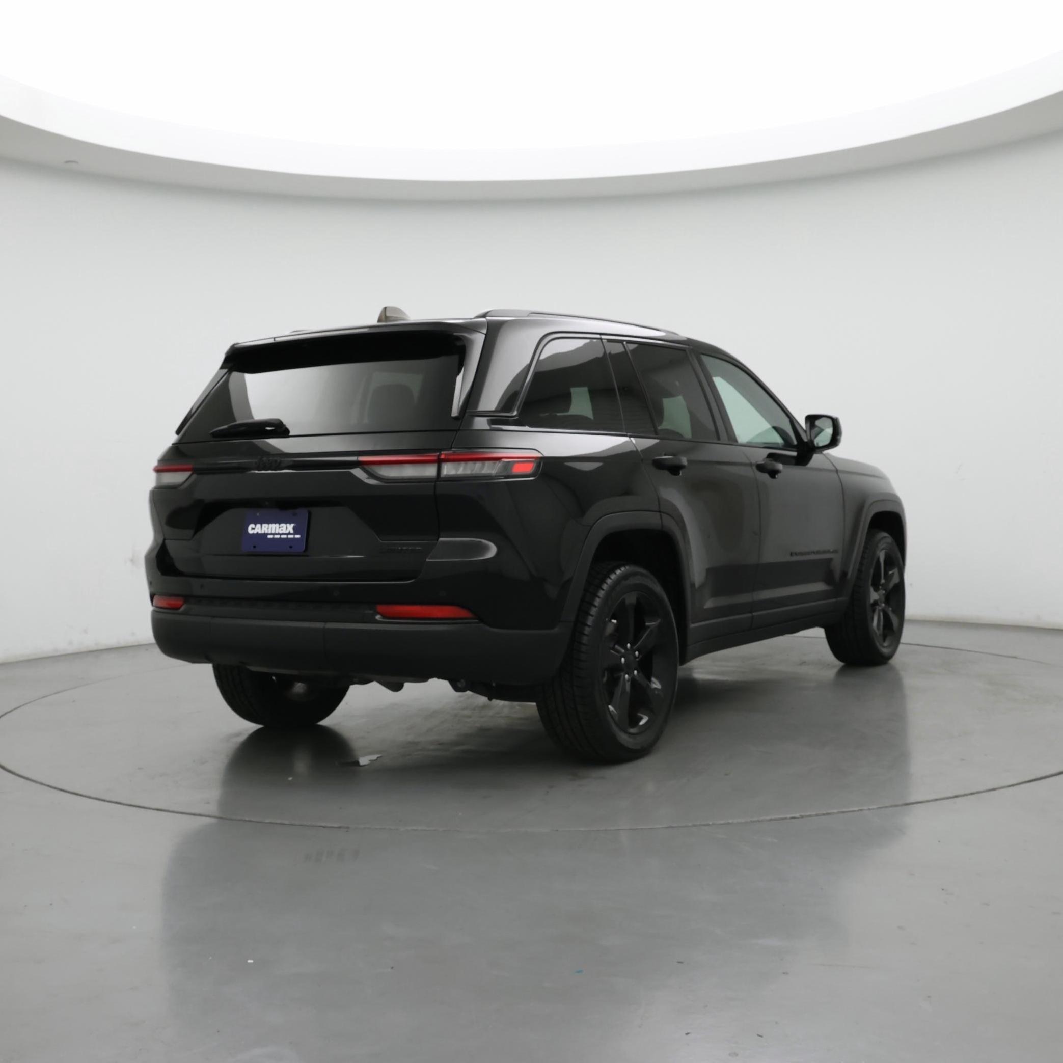 Thumbnail: 2023 Jeep Grand Cherokee - 8