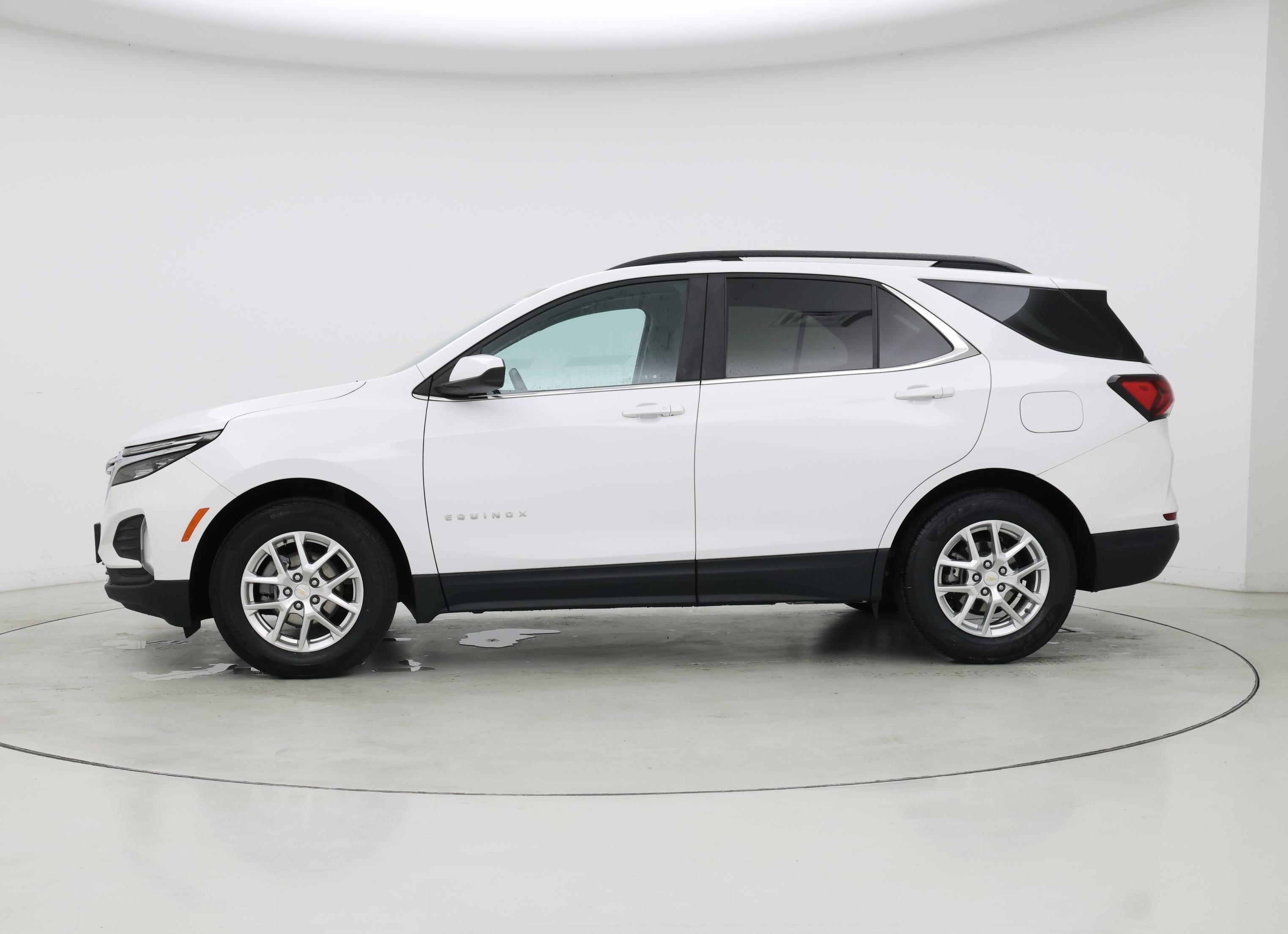 Thumbnail: 2022 Chevrolet Equinox - 3