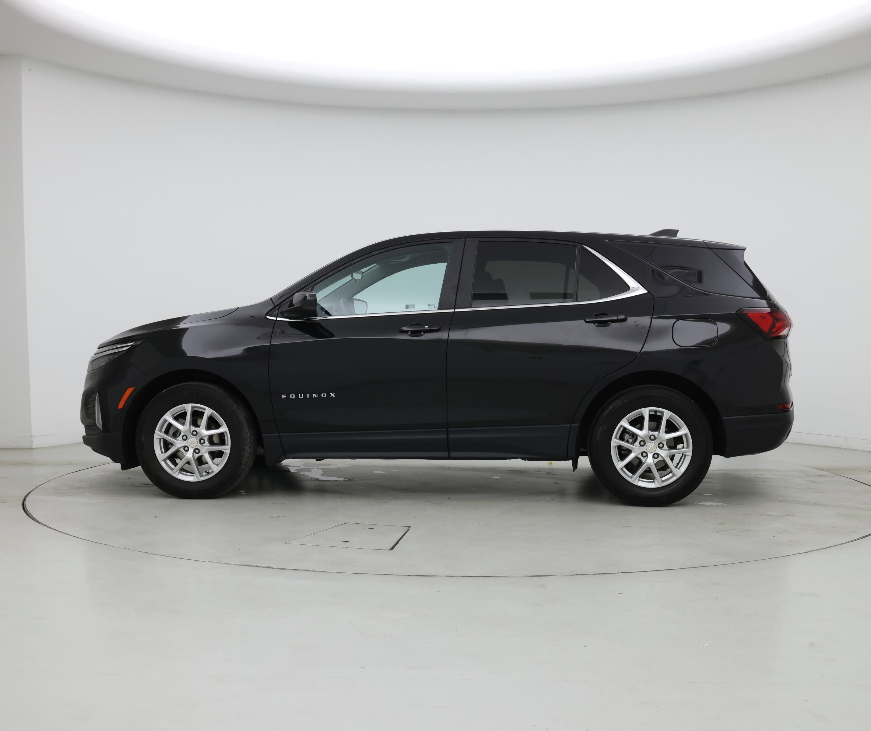 Thumbnail: 2022 Chevrolet Equinox - 3