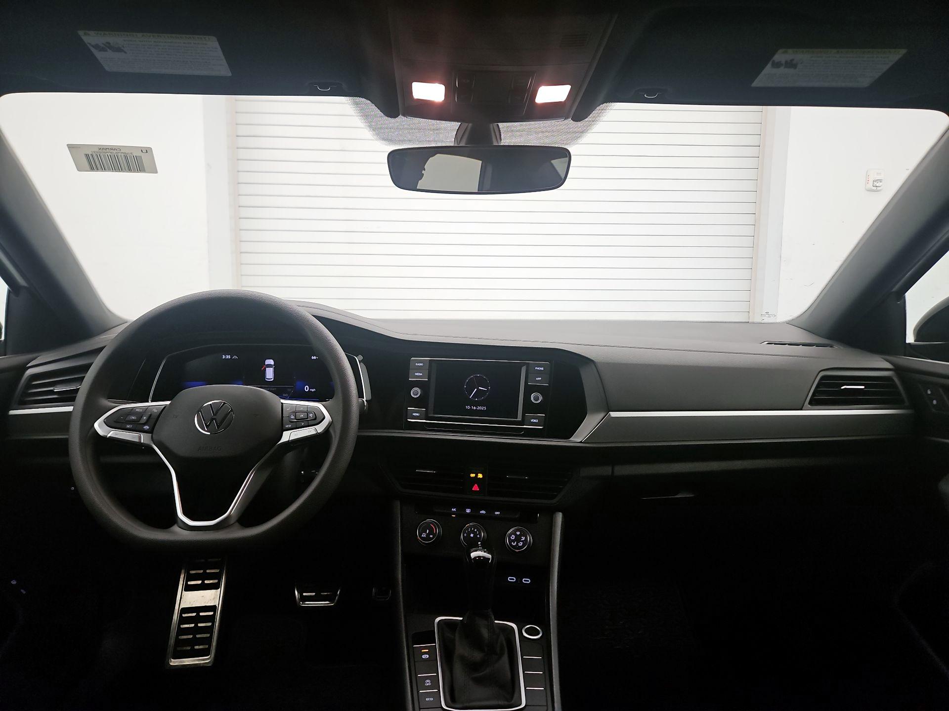 Thumbnail: 2023 Volkswagen Jetta - 9
