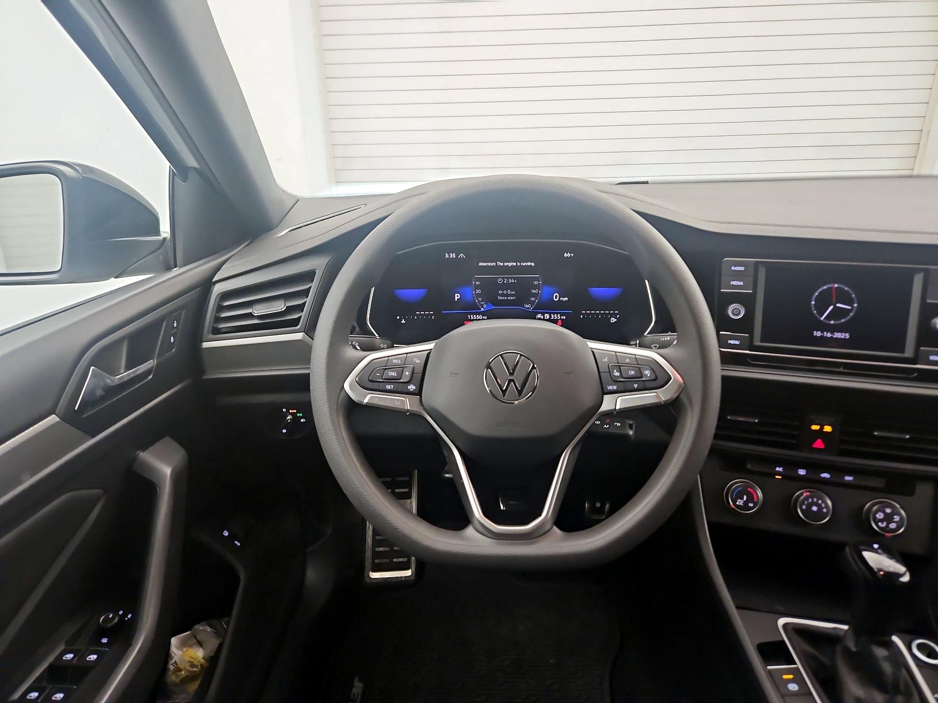 Thumbnail: 2023 Volkswagen Jetta - 10