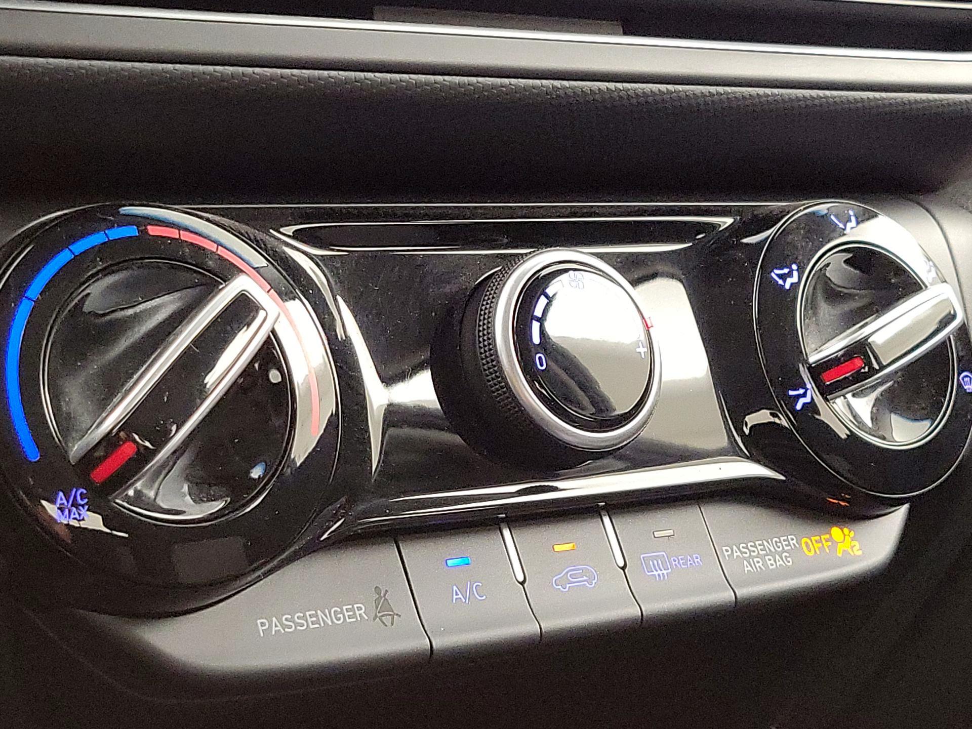 Thumbnail: 2022 Hyundai Kona - 16