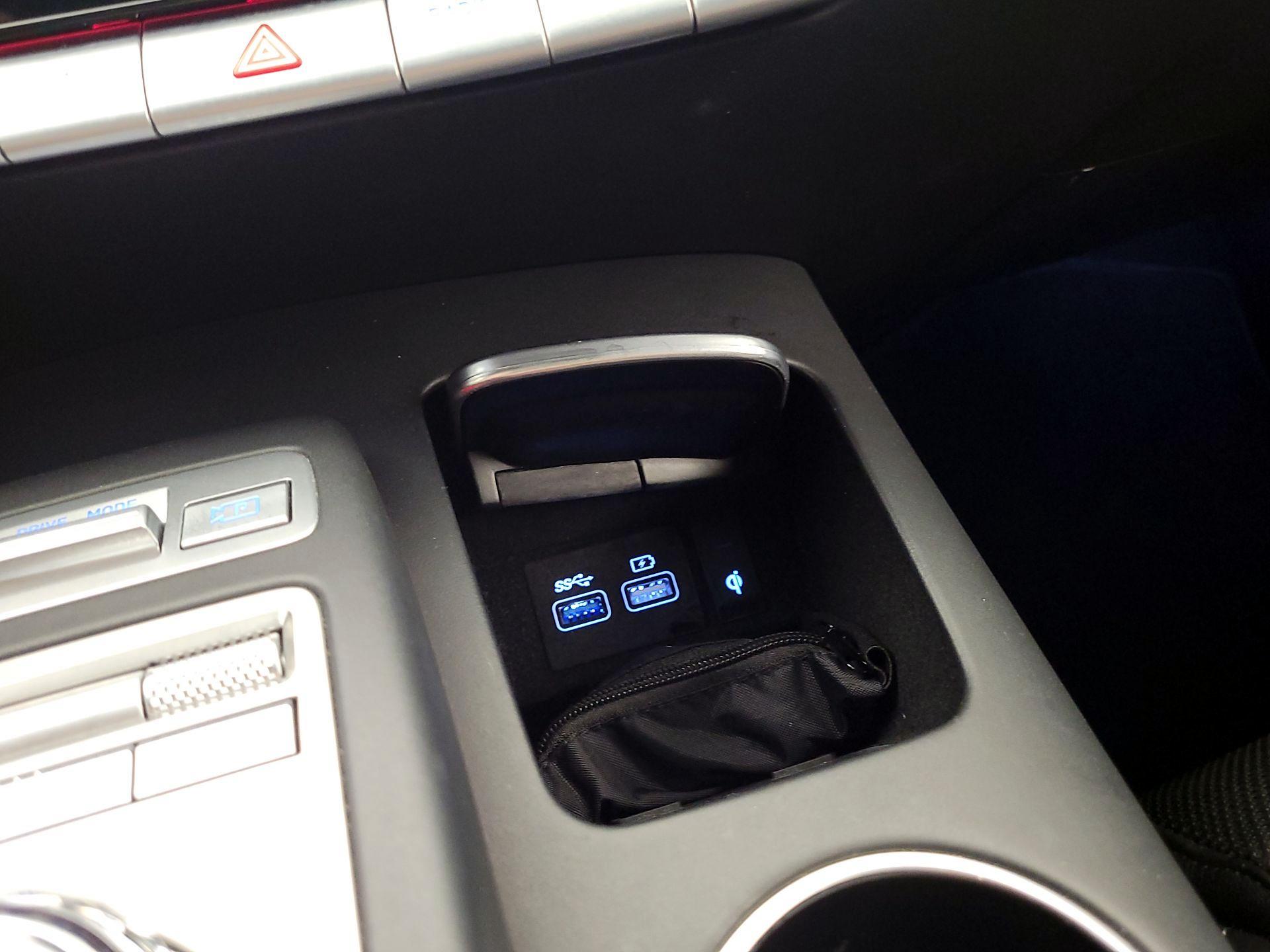 Thumbnail: 2022 Genesis GV70 - 18