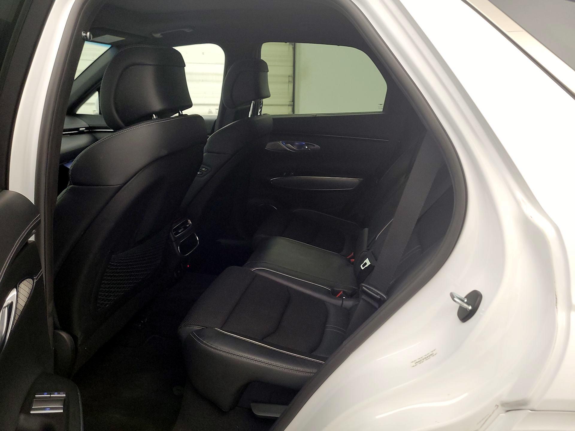 Thumbnail: 2022 Genesis GV70 - 20