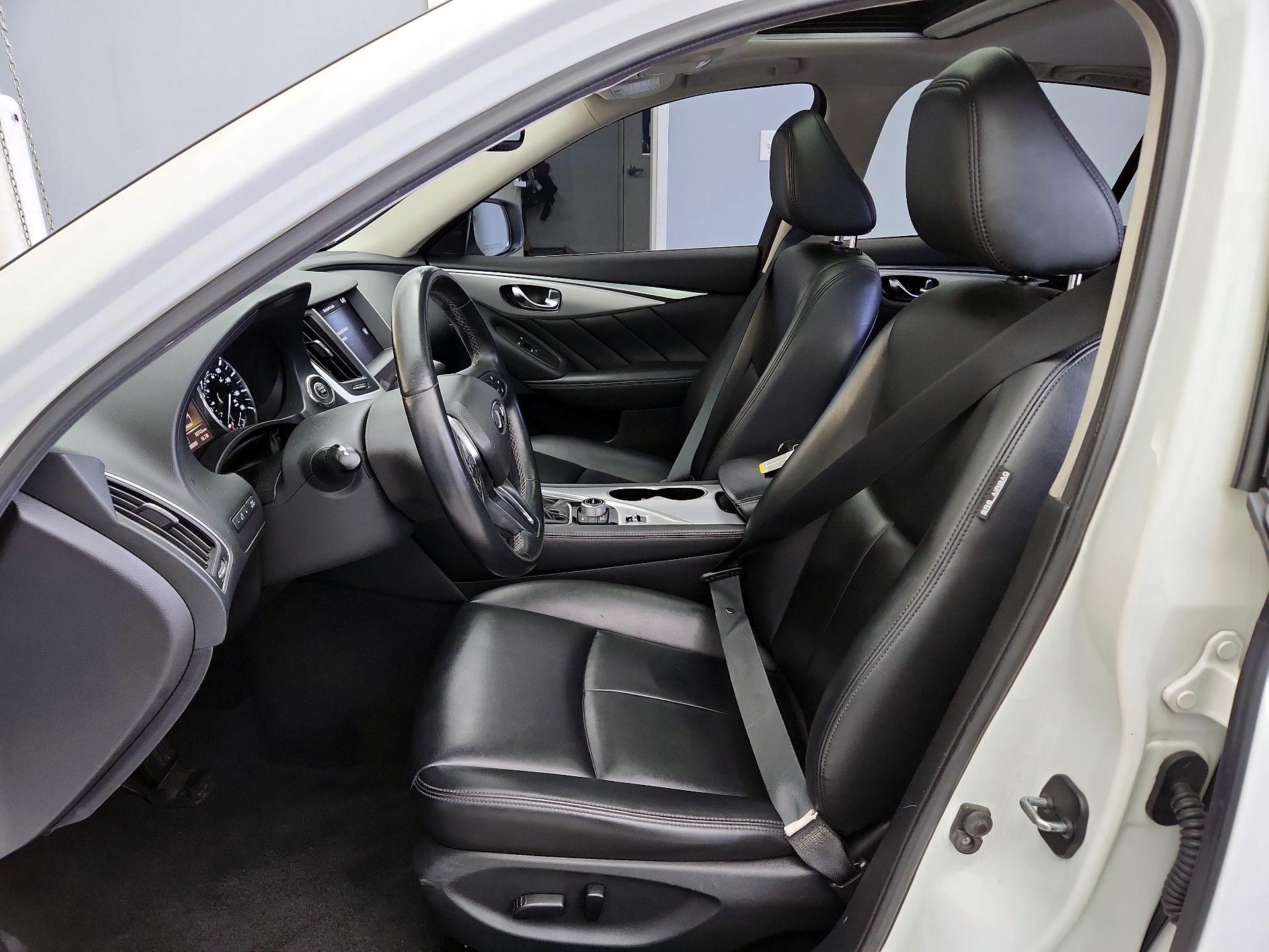 Thumbnail: 2021 INFINITI Q50 - 11