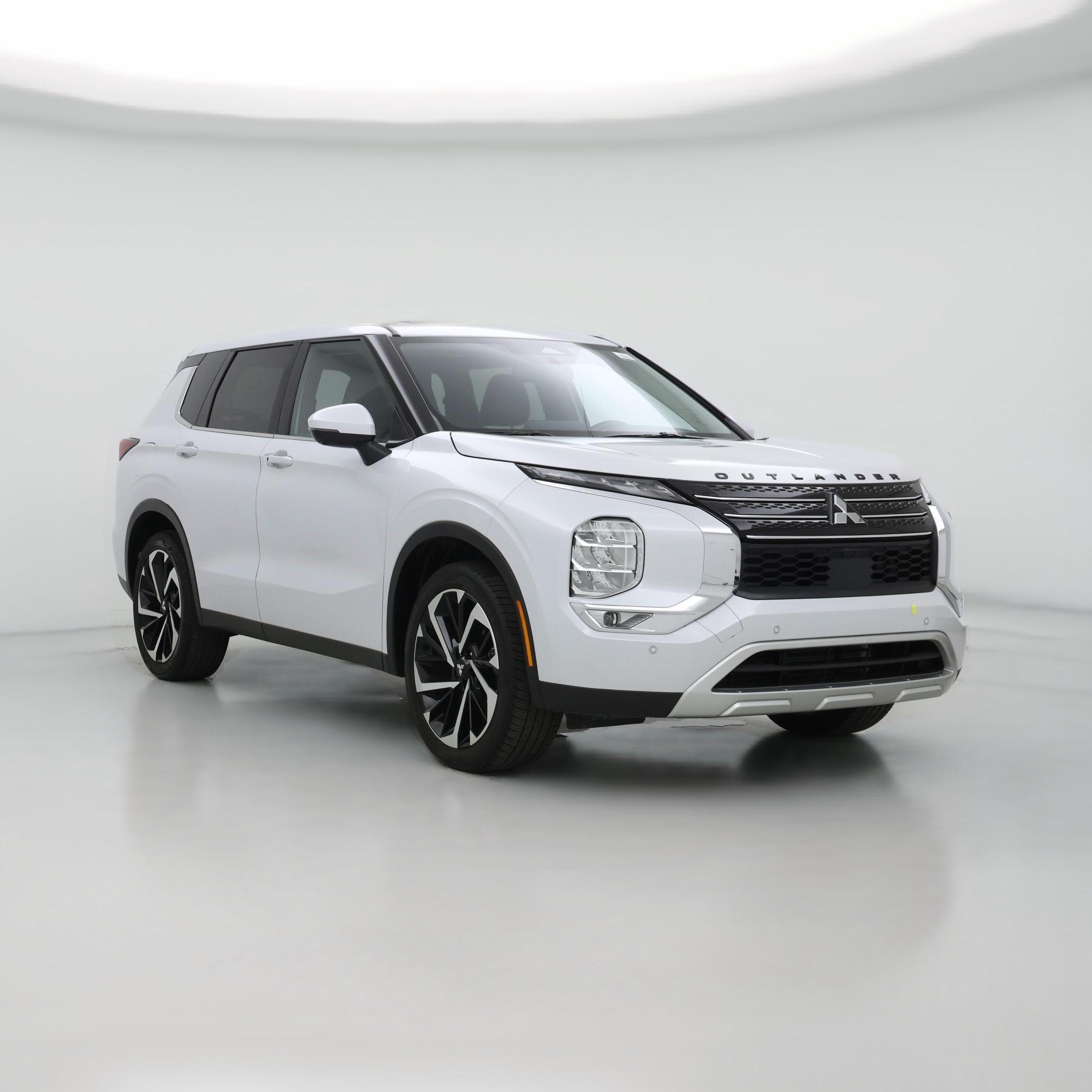 Thumbnail: 2023 Mitsubishi Outlander - 1