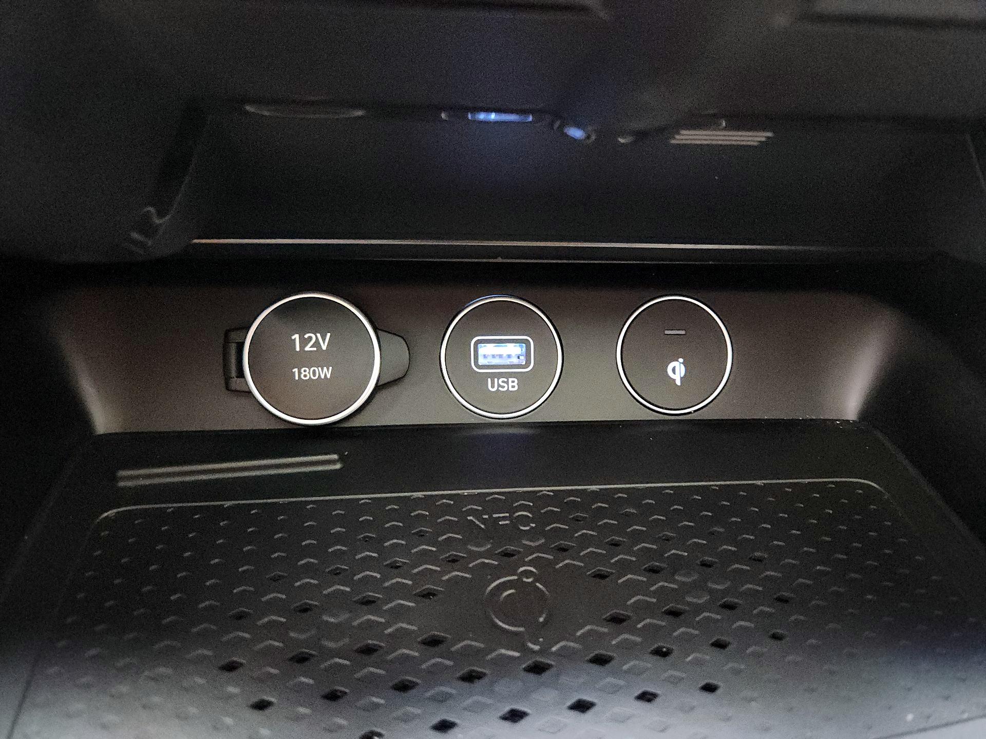 Thumbnail: 2022 Genesis G70 - 19