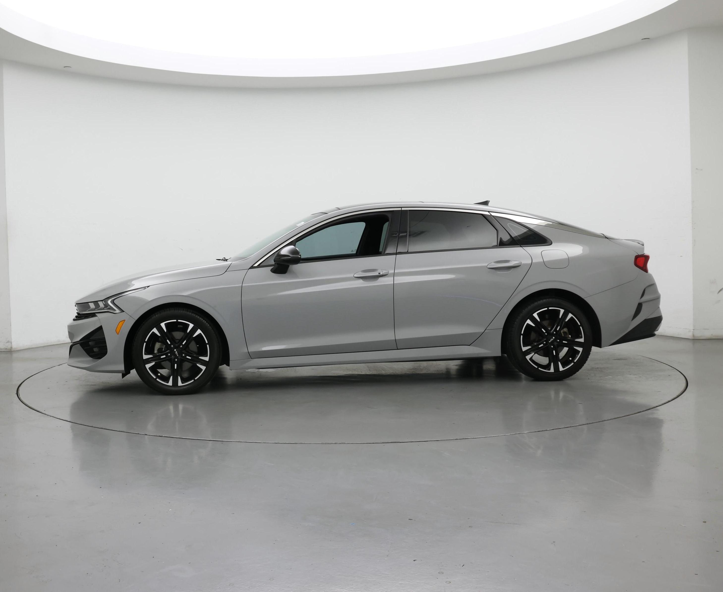 Thumbnail: 2022 Kia K5 - 3