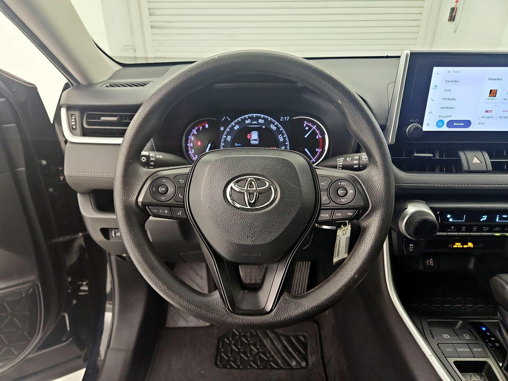 Thumbnail: 2023 Toyota RAV4 - 10