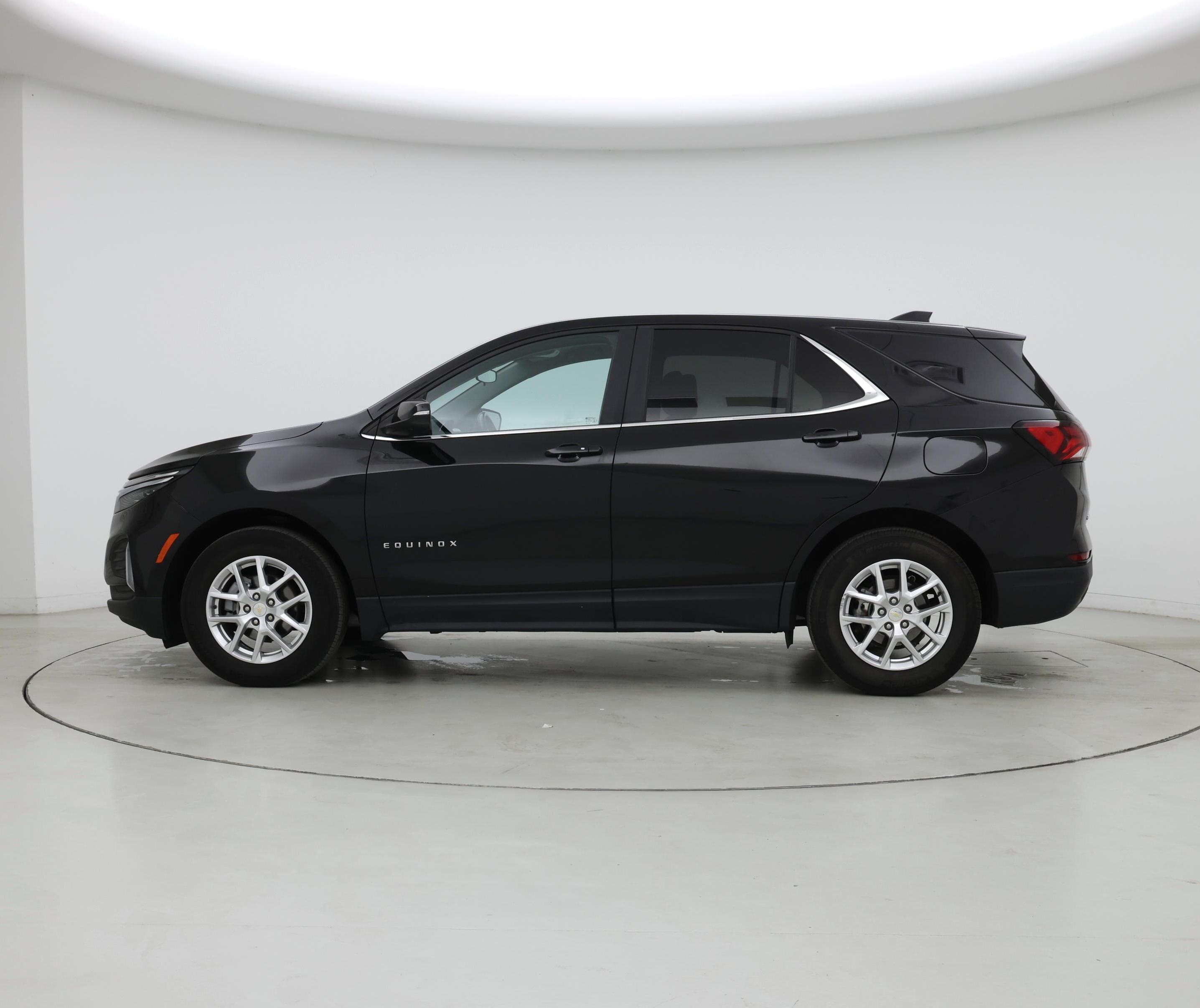 Thumbnail: 2022 Chevrolet Equinox - 3
