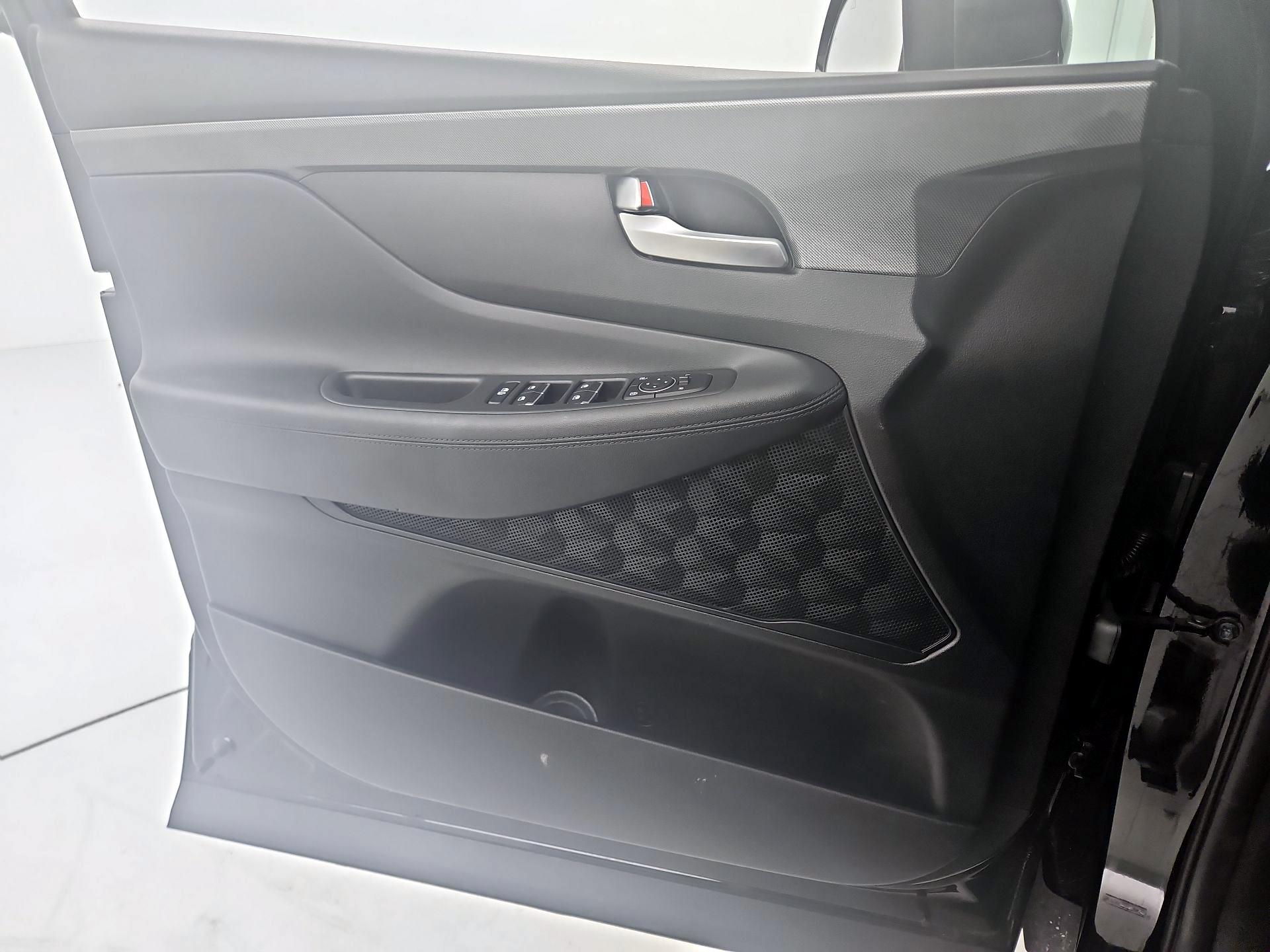 Thumbnail: 2023 Hyundai Santa Fe - 12