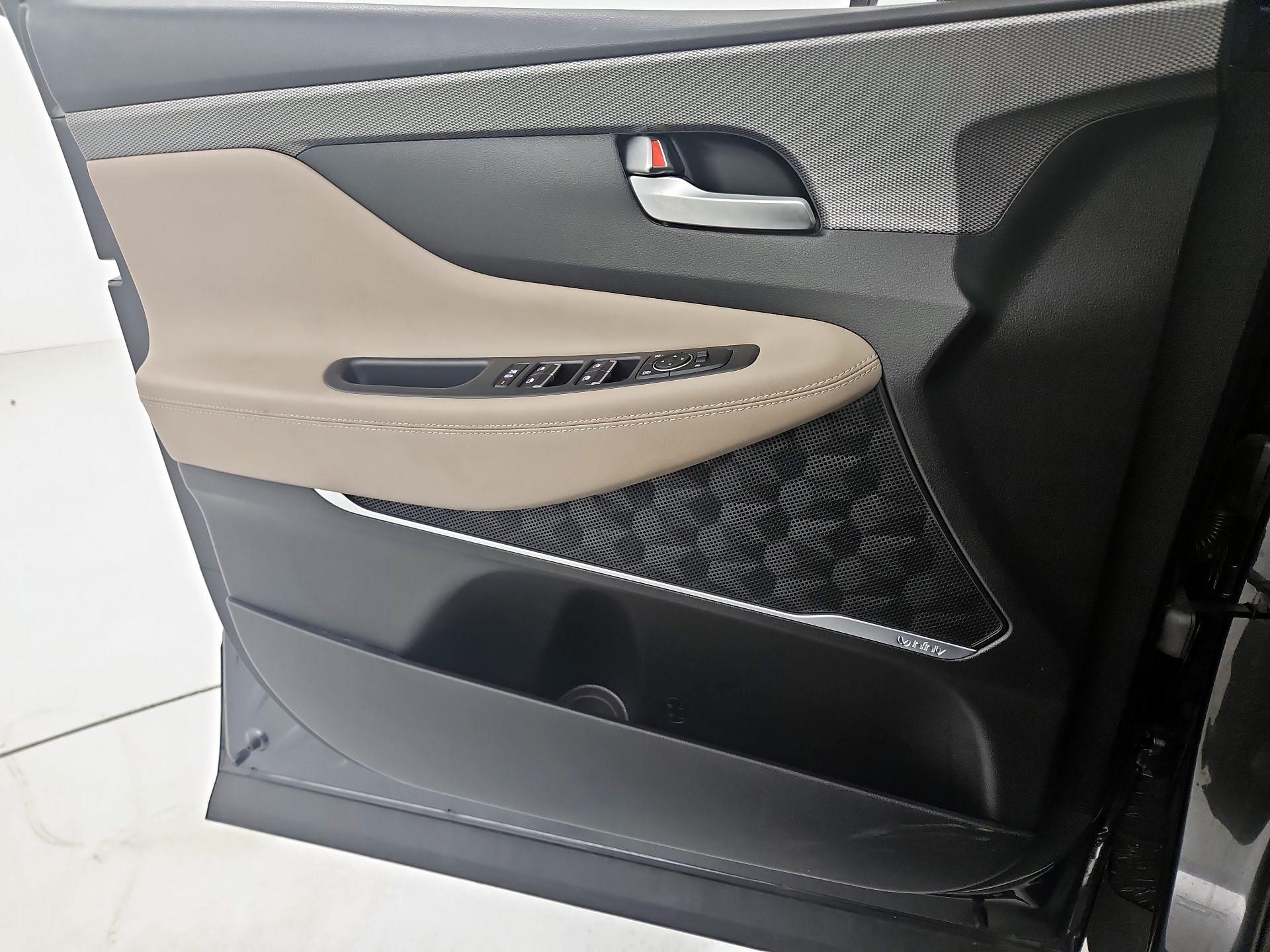 Thumbnail: 2020 Hyundai Santa Fe - 12