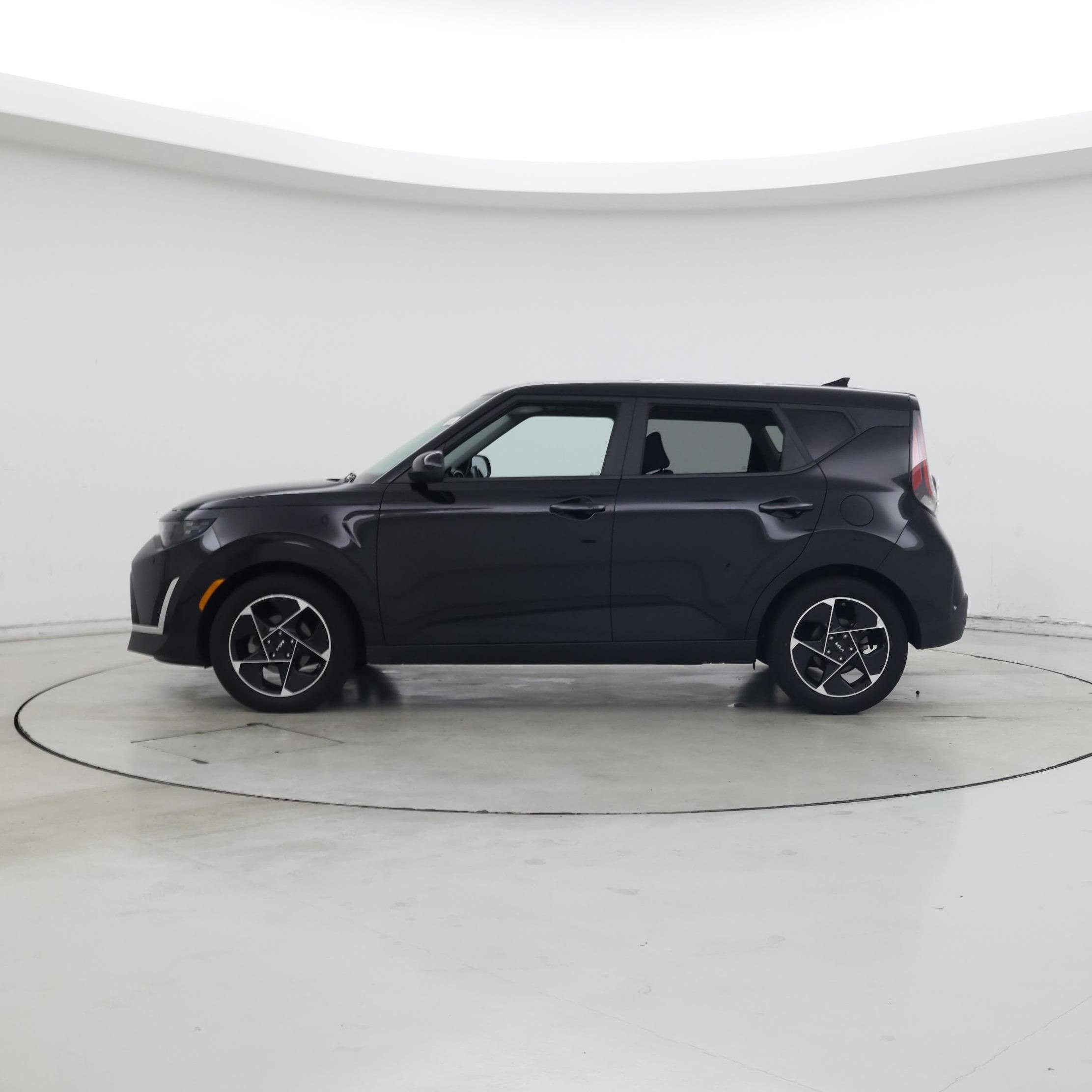 Thumbnail: 2023 Kia Soul - 3