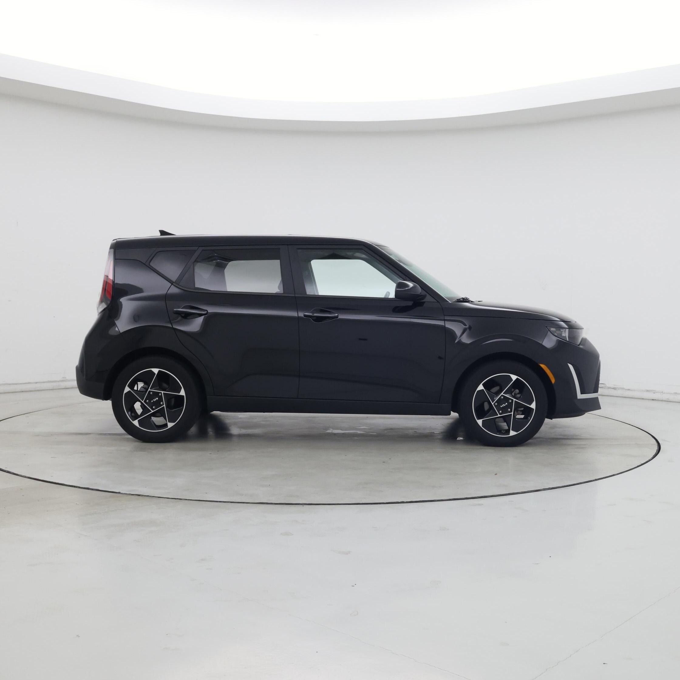 Thumbnail: 2023 Kia Soul - 7