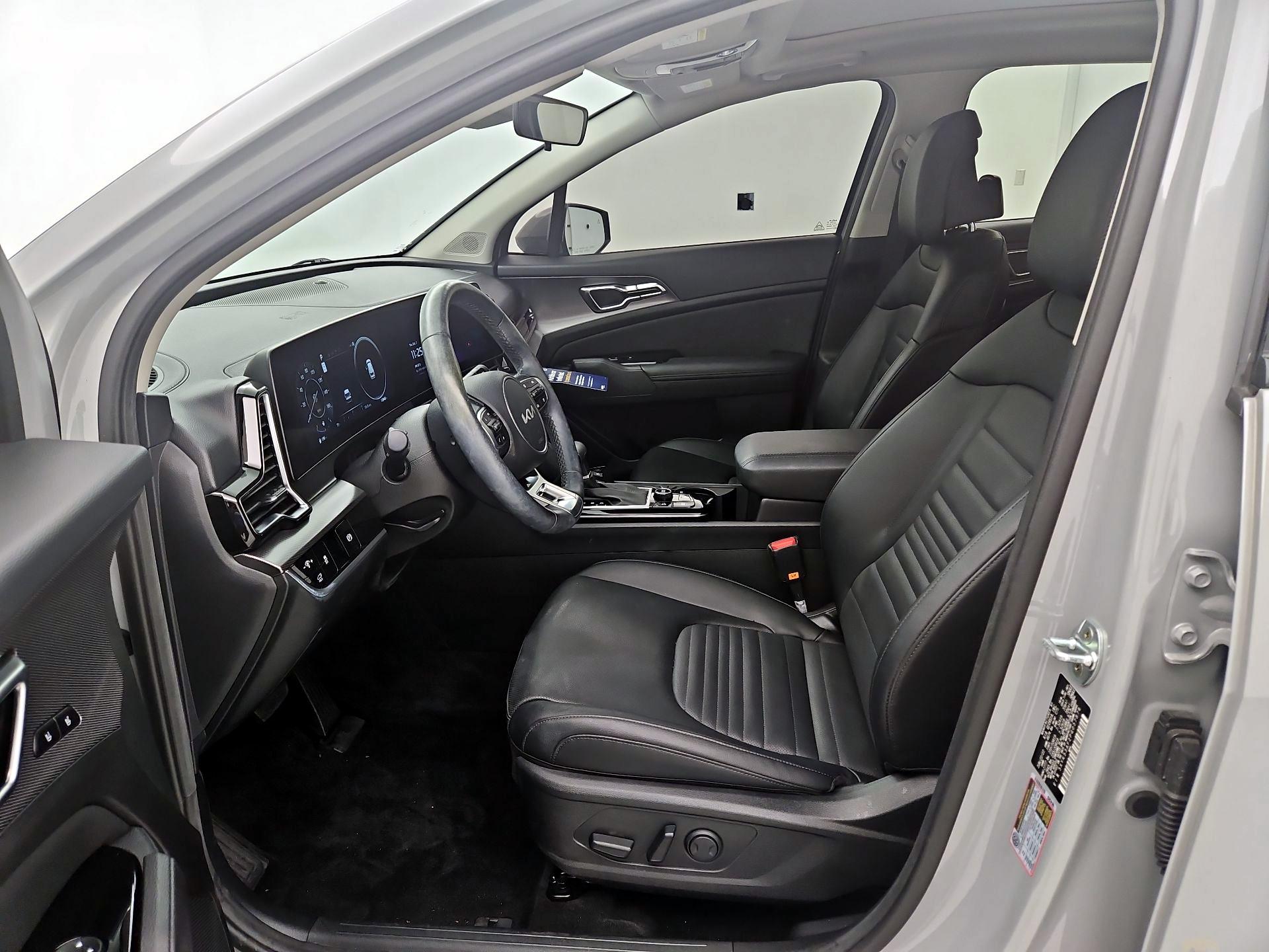 Thumbnail: 2023 Kia Sportage - 11