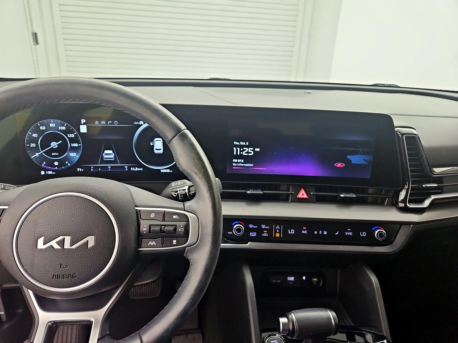 Thumbnail: 2023 Kia Sportage - 16