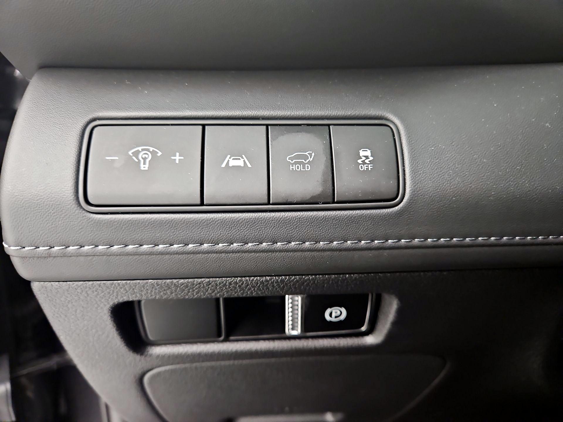 Thumbnail: 2023 Hyundai Santa Fe - 13