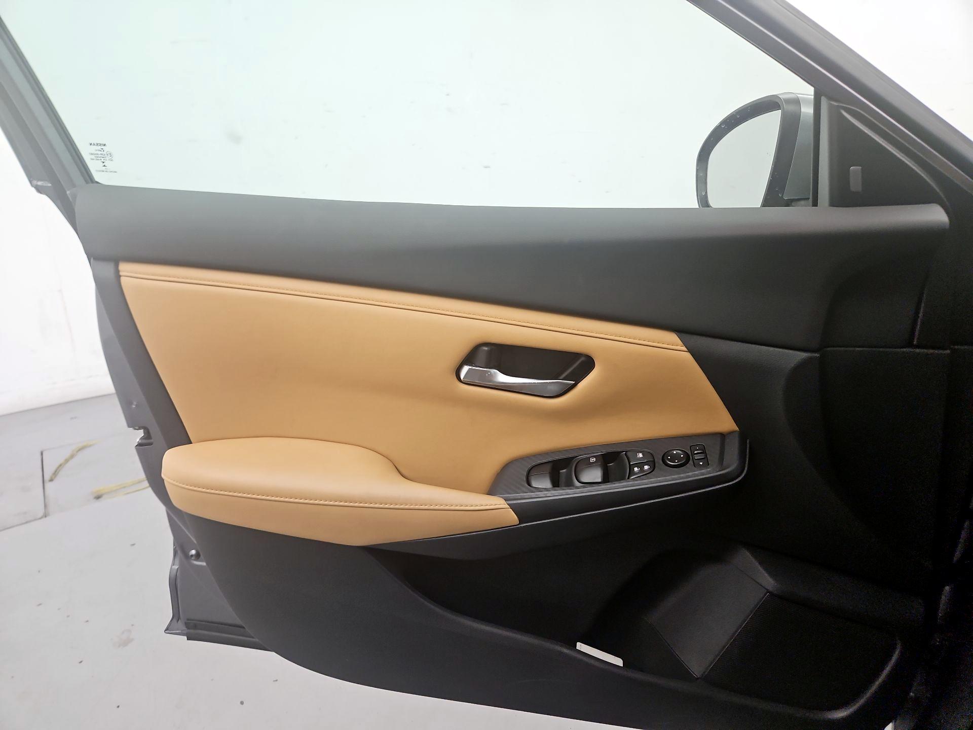 Thumbnail: 2023 Nissan Sentra - 12