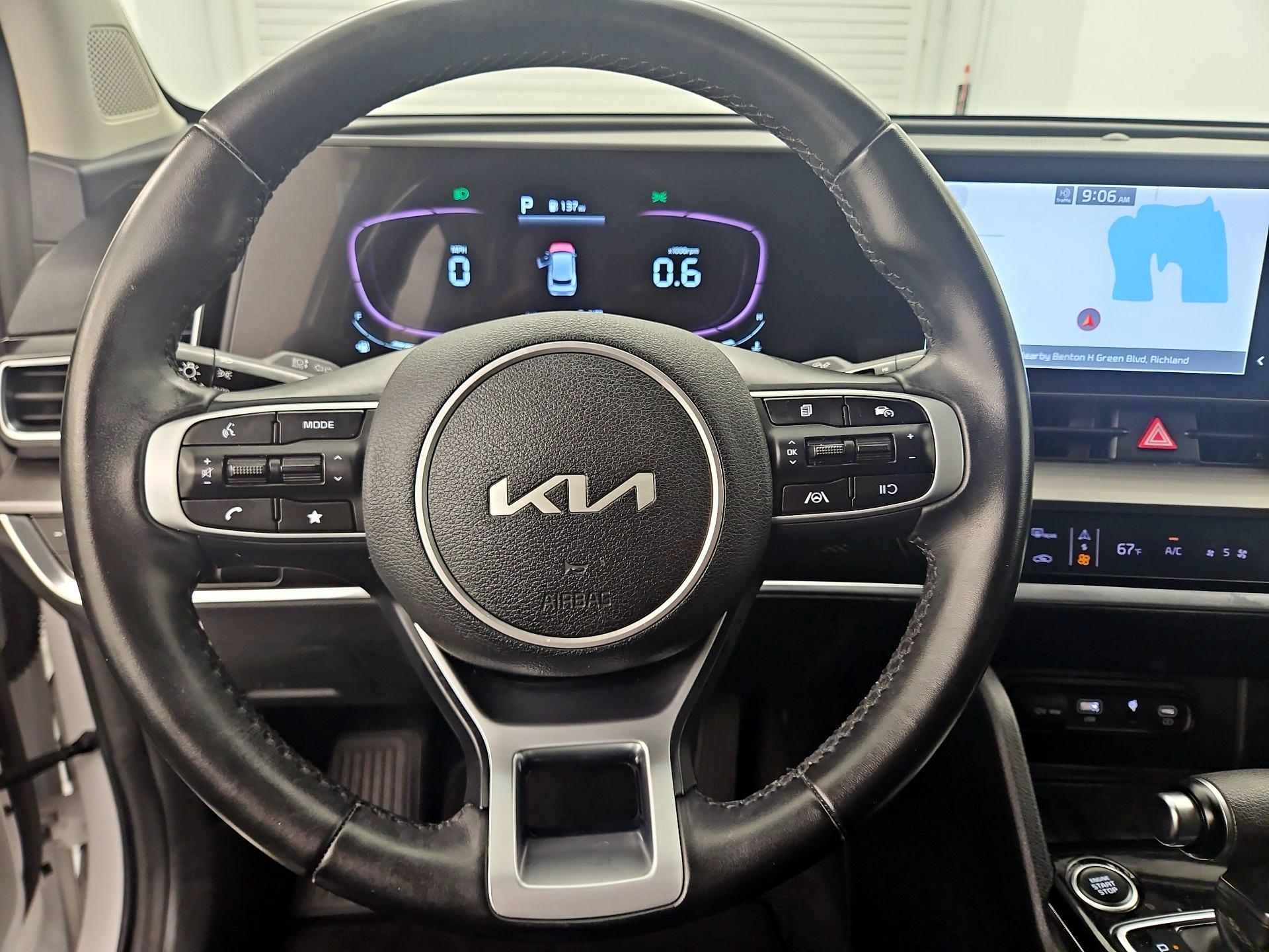 Thumbnail: 2023 Kia Sportage - 10