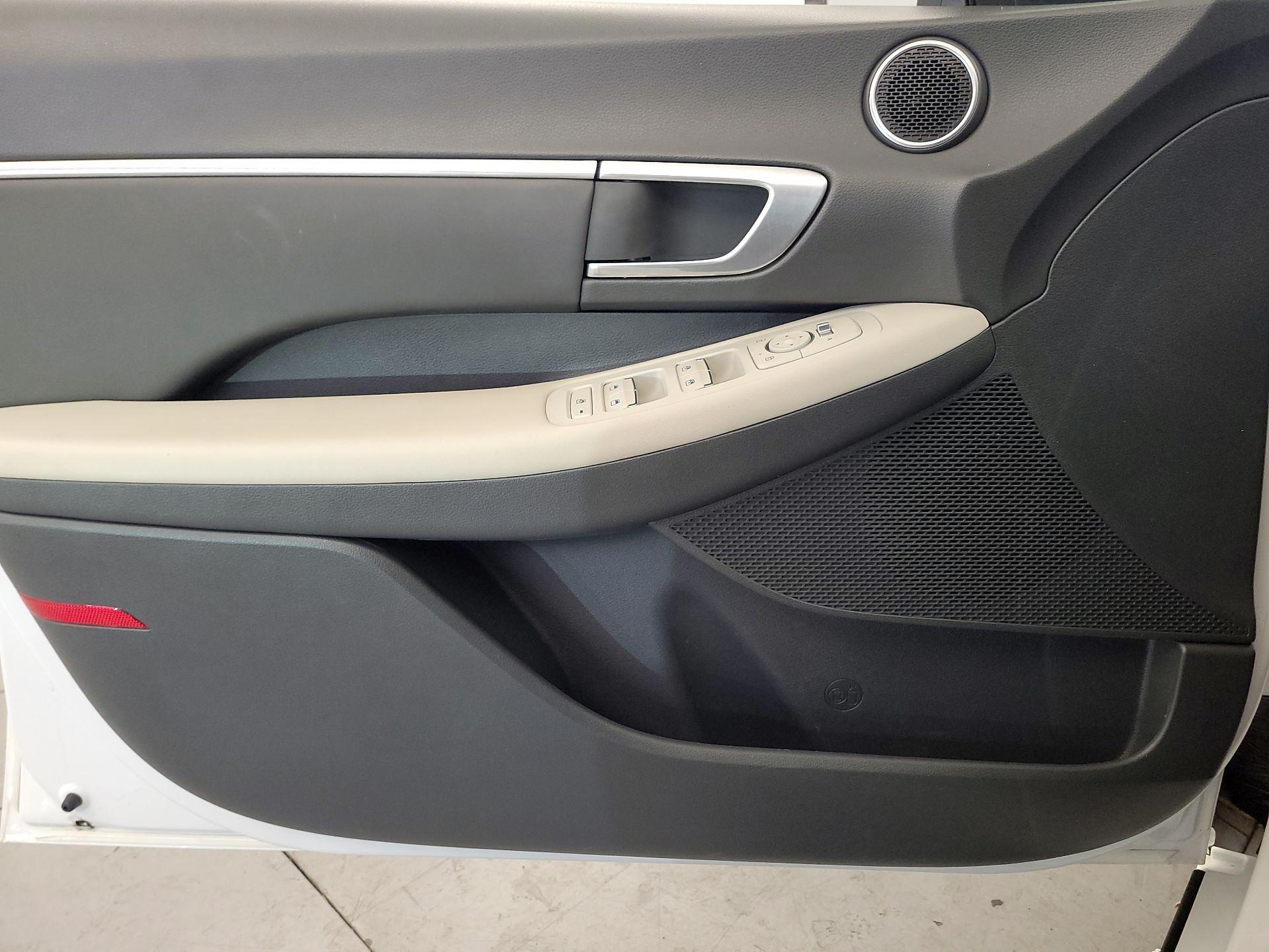 Thumbnail: 2022 Hyundai Sonata - 12