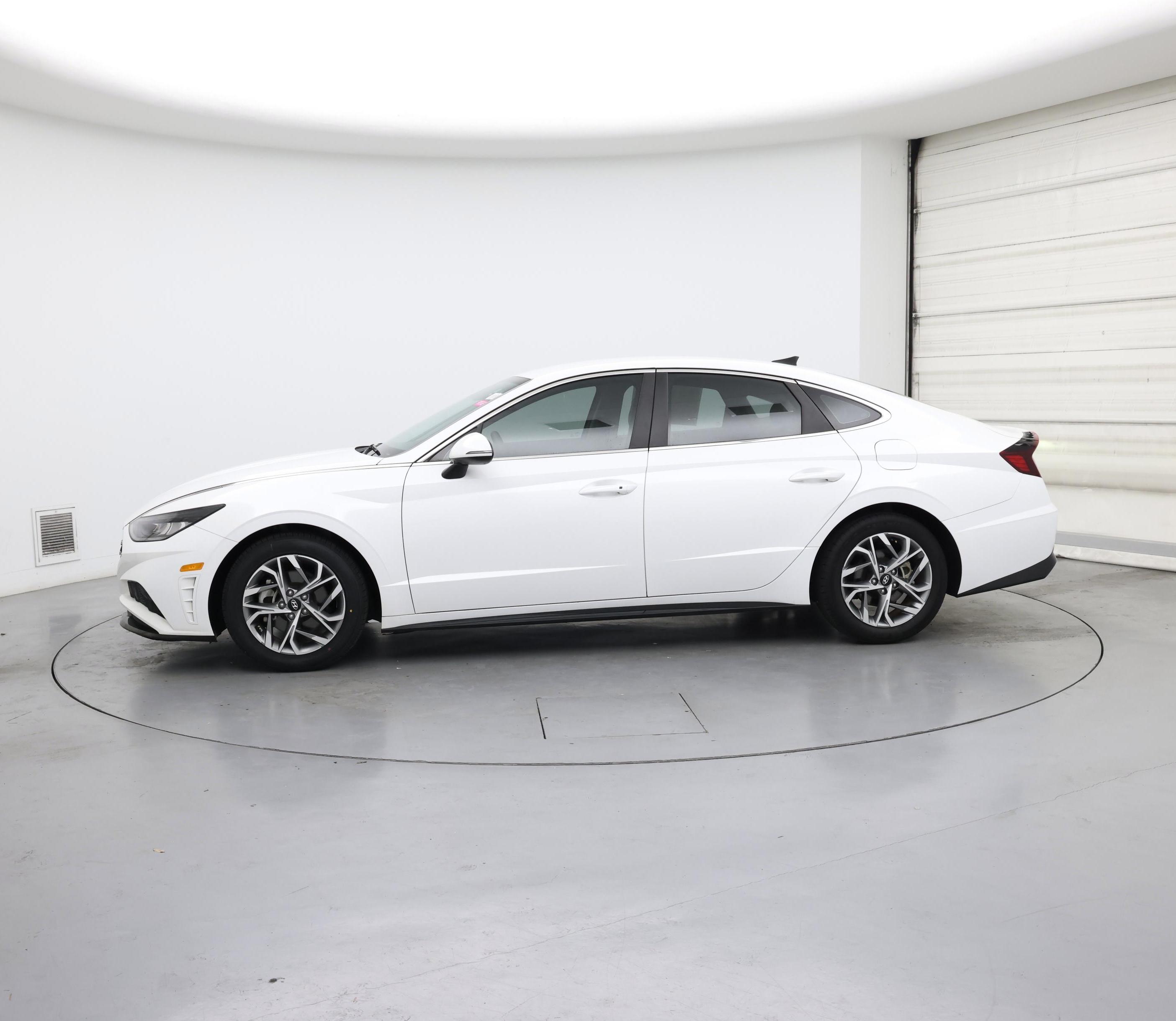 Thumbnail: 2022 Hyundai Sonata - 3
