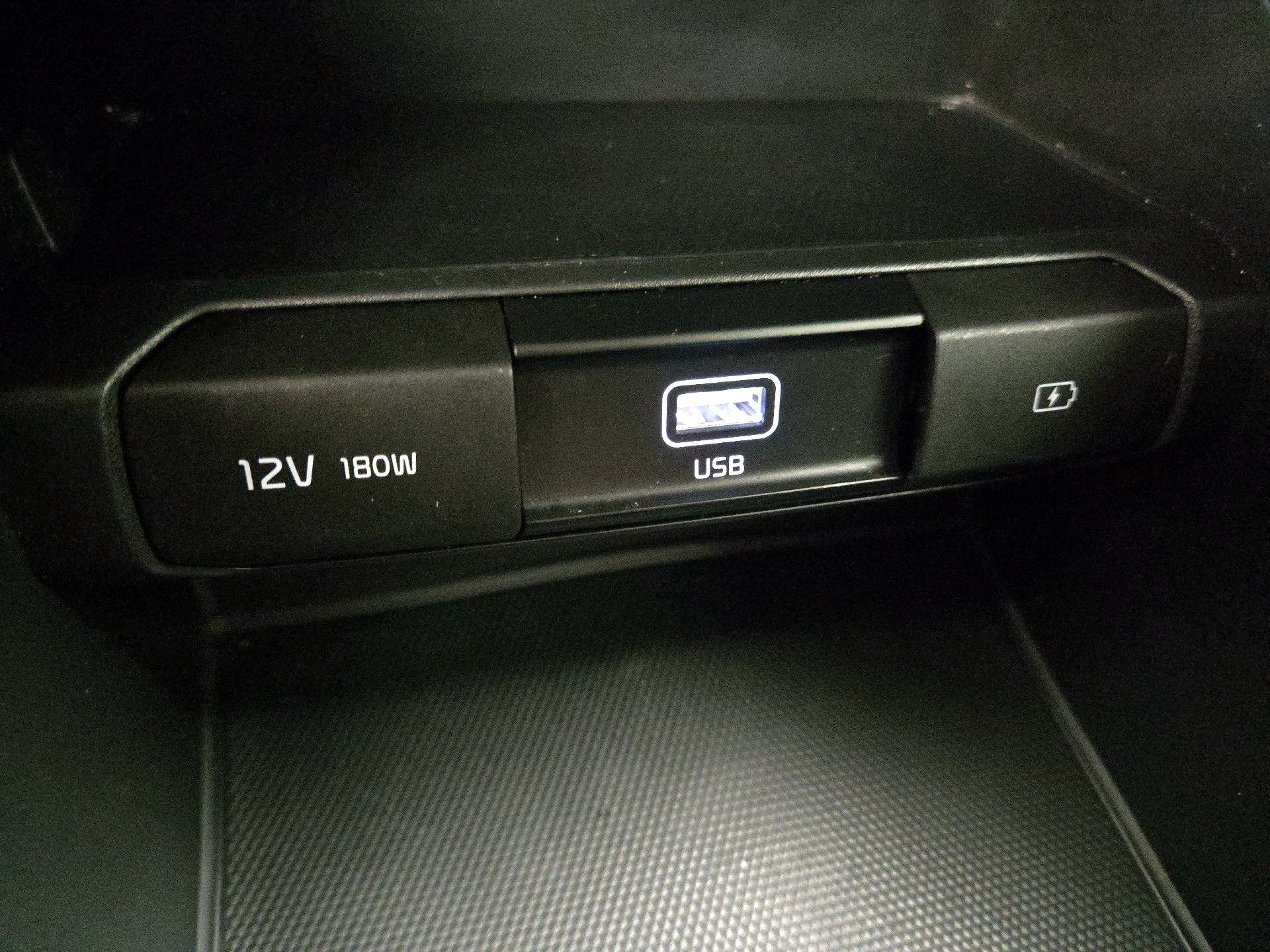 Thumbnail: 2021 Kia Telluride - 18