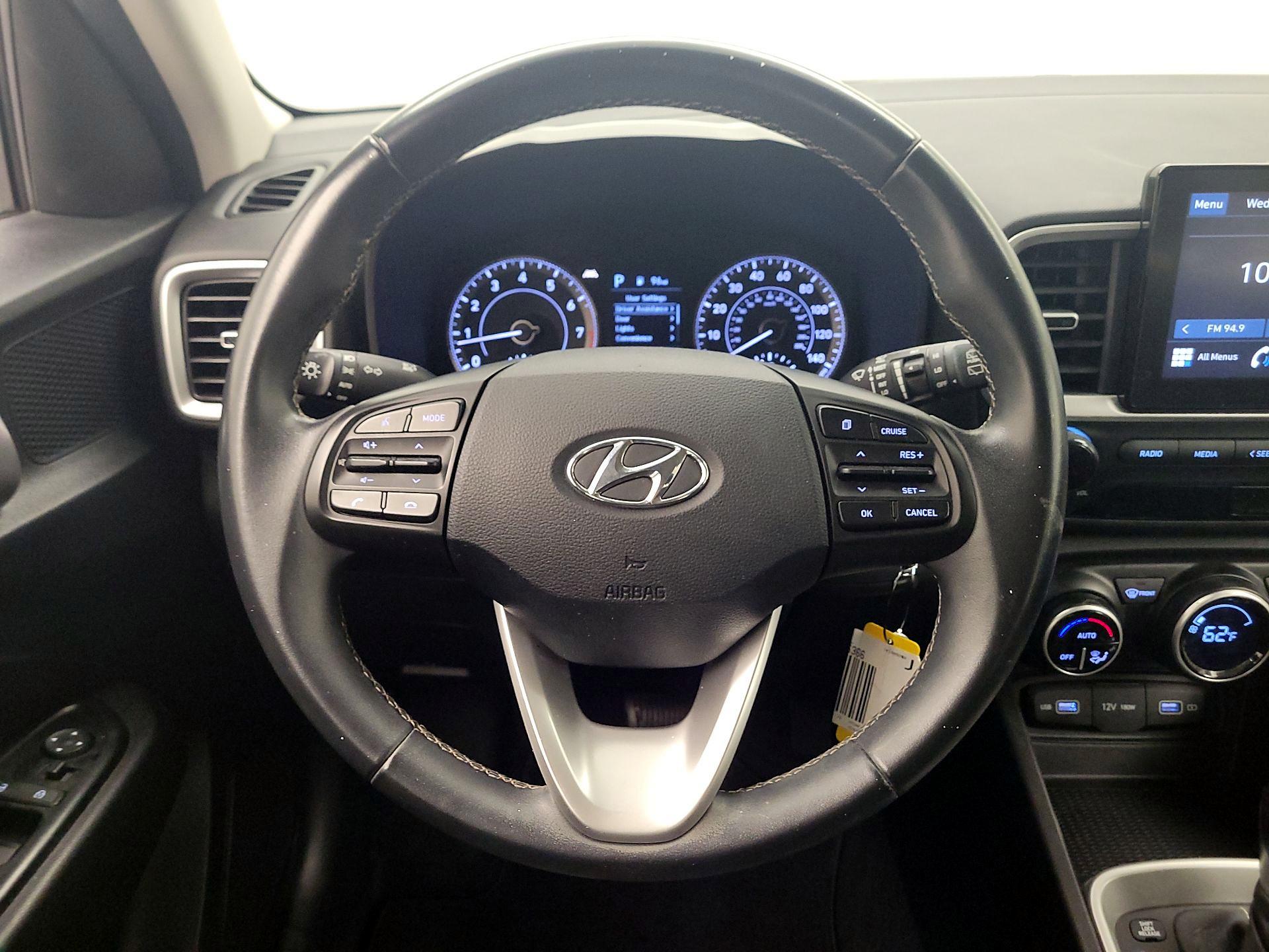 Thumbnail: 2022 Hyundai Venue - 10