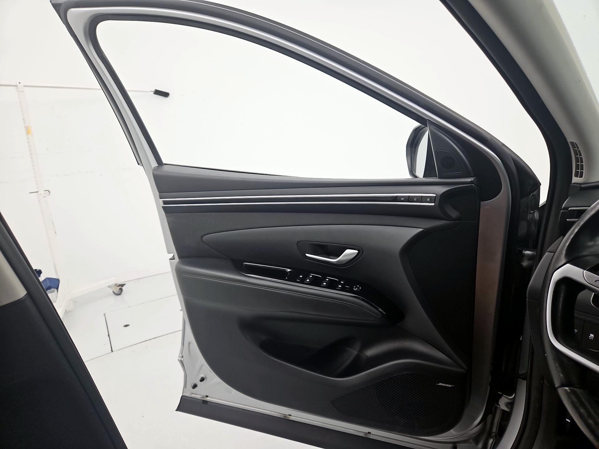 Thumbnail: 2022 Hyundai Tucson - 12