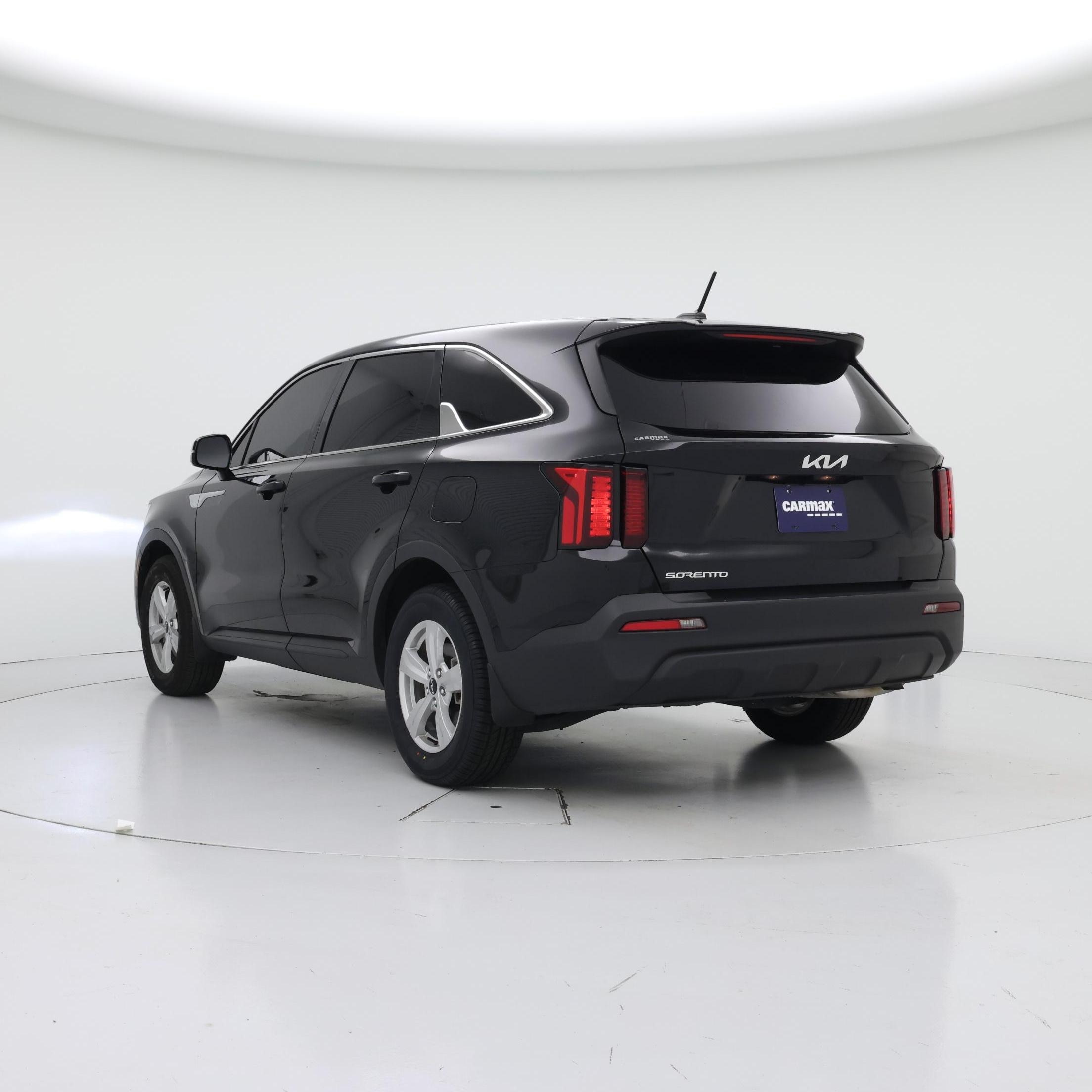 Thumbnail: 2023 Kia Sorento - 2