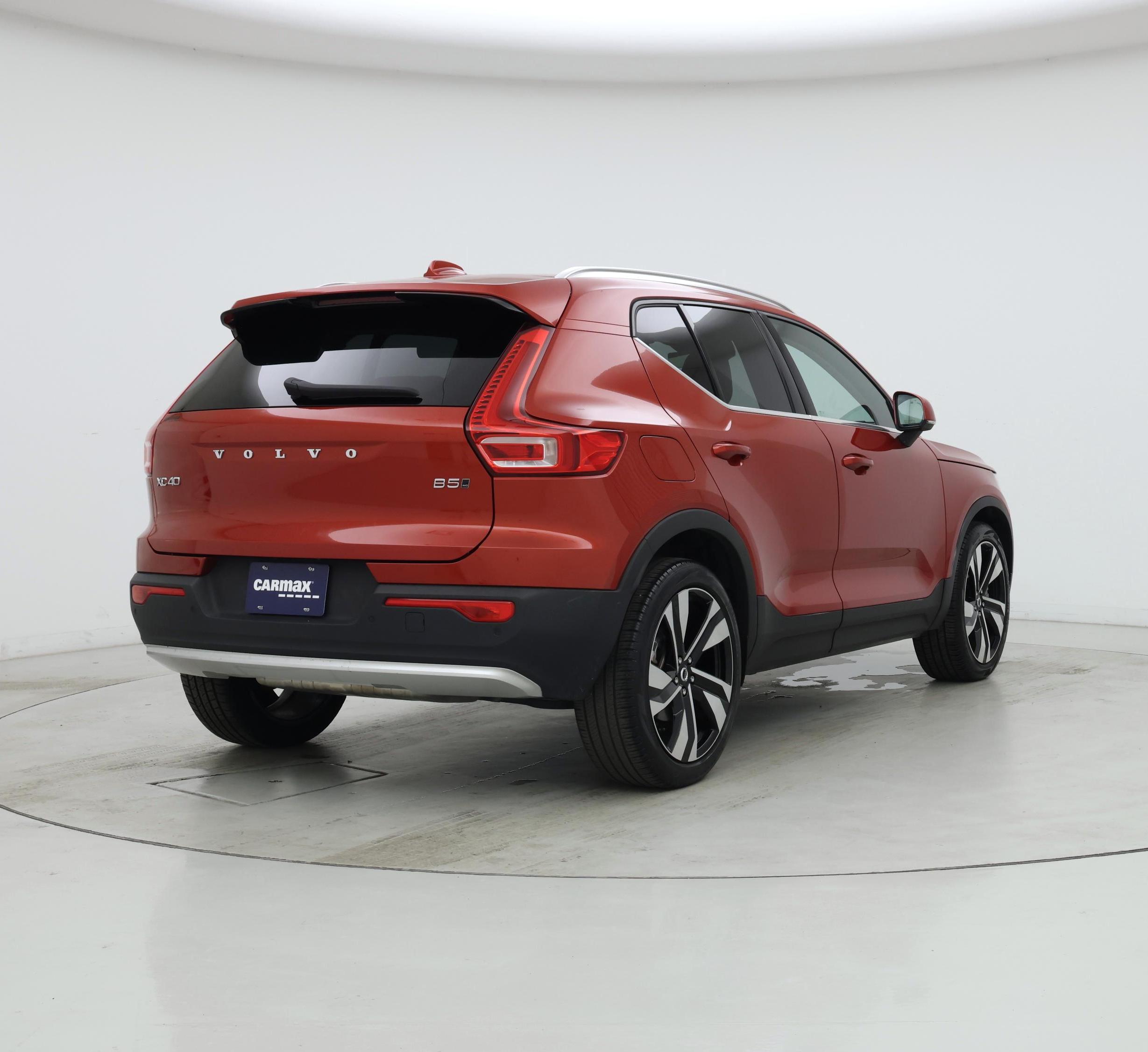 Thumbnail: 2023 Volvo XC40 - 8