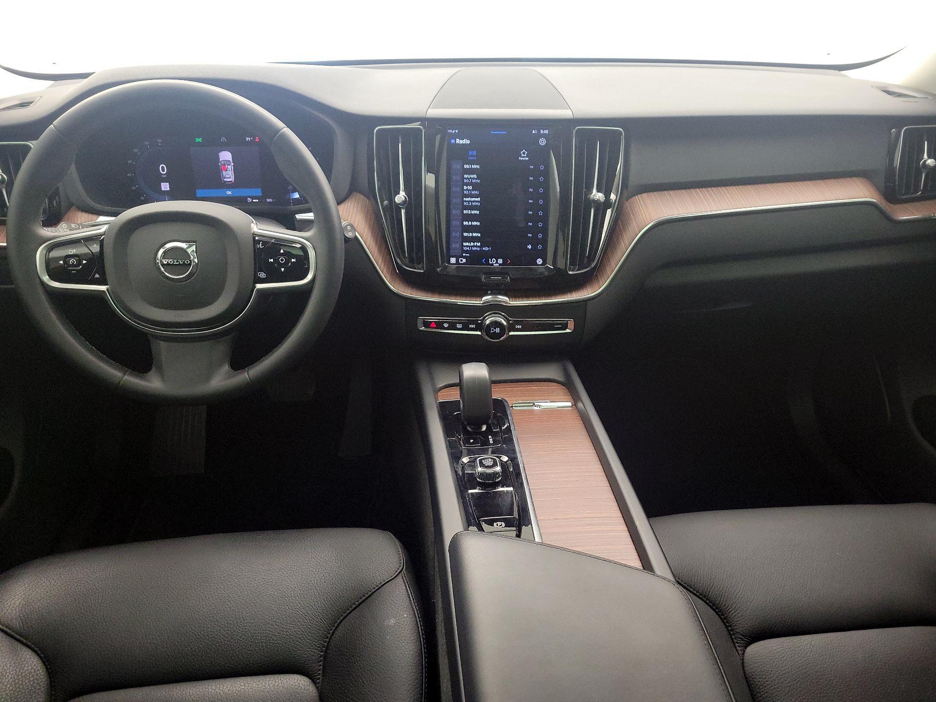 Thumbnail: 2023 Volvo XC60 - 9