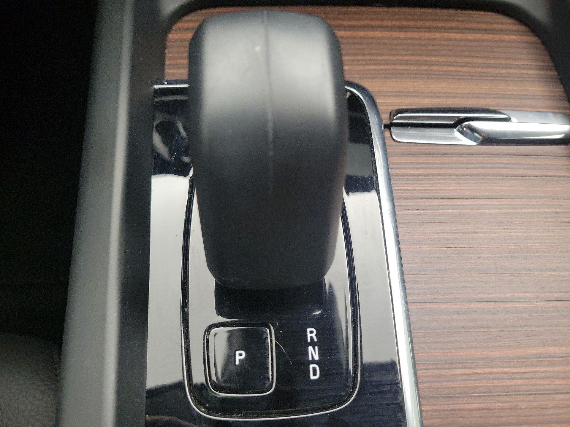 Thumbnail: 2023 Volvo XC60 - 17