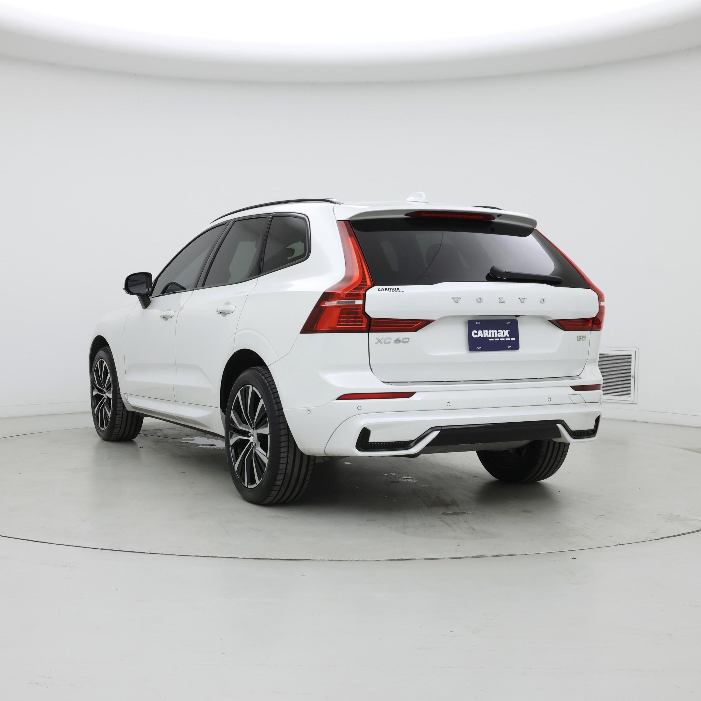 Thumbnail: 2023 Volvo XC60 - 2