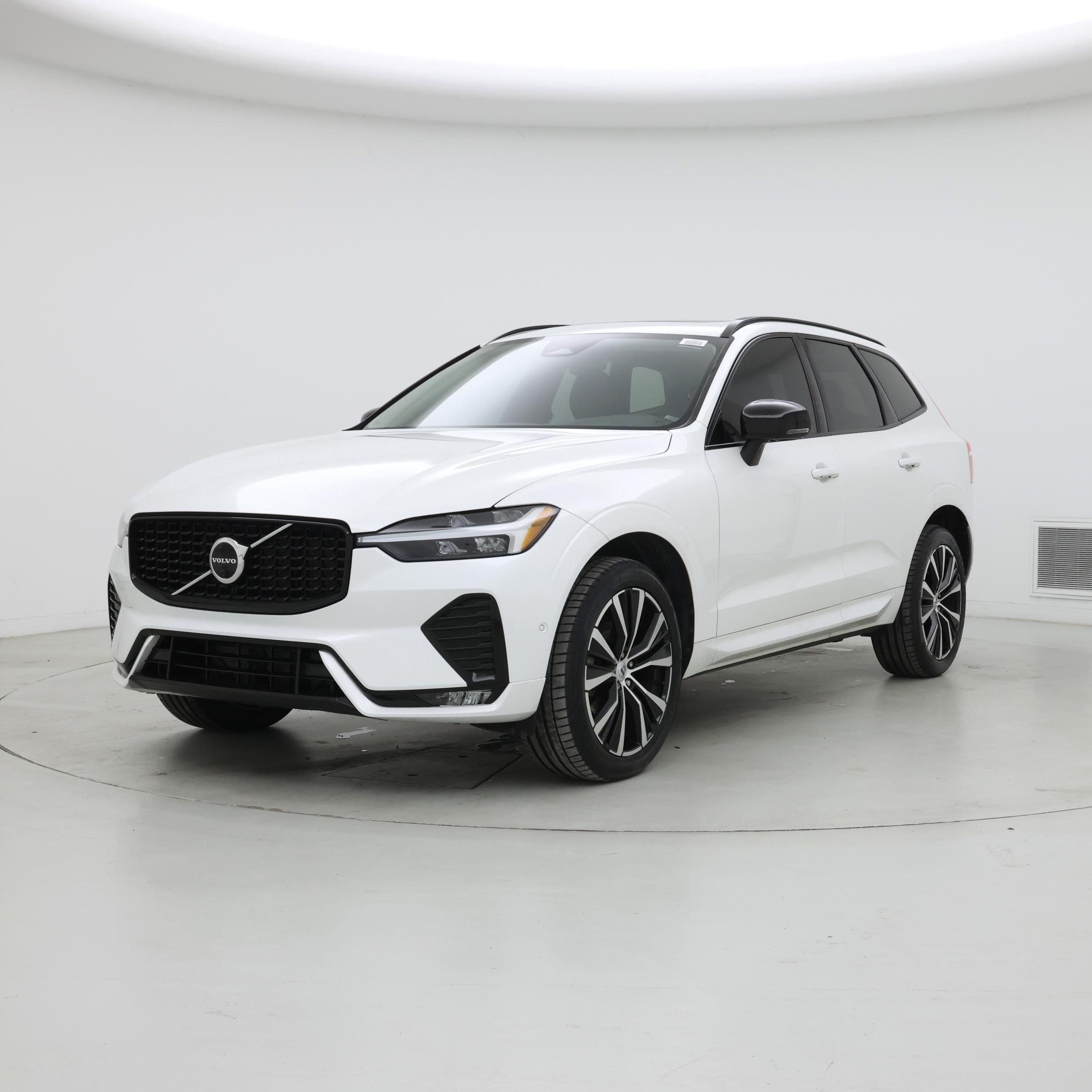 Thumbnail: 2023 Volvo XC60 - 4