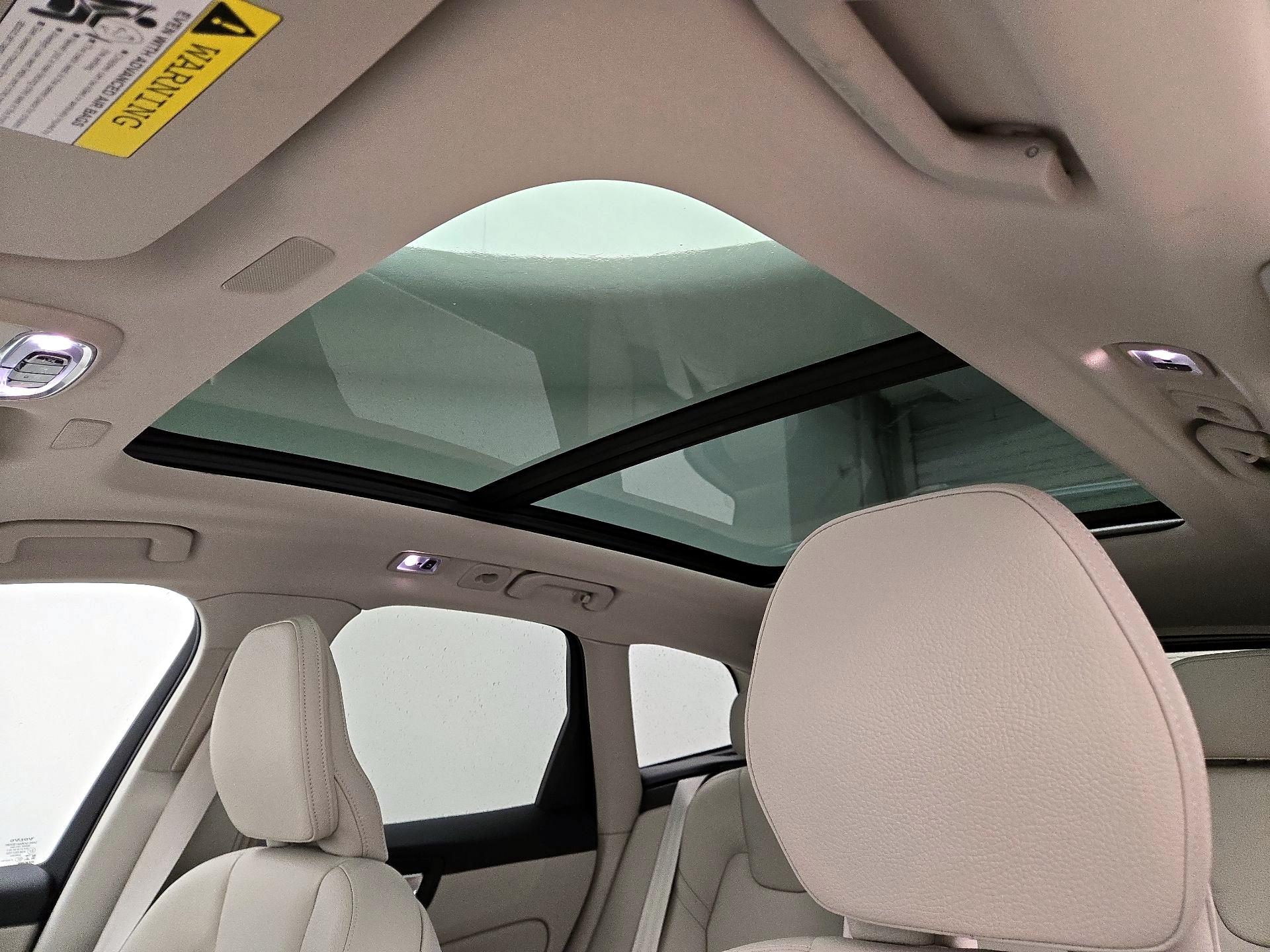 Thumbnail: 2021 Volvo XC60 - 19