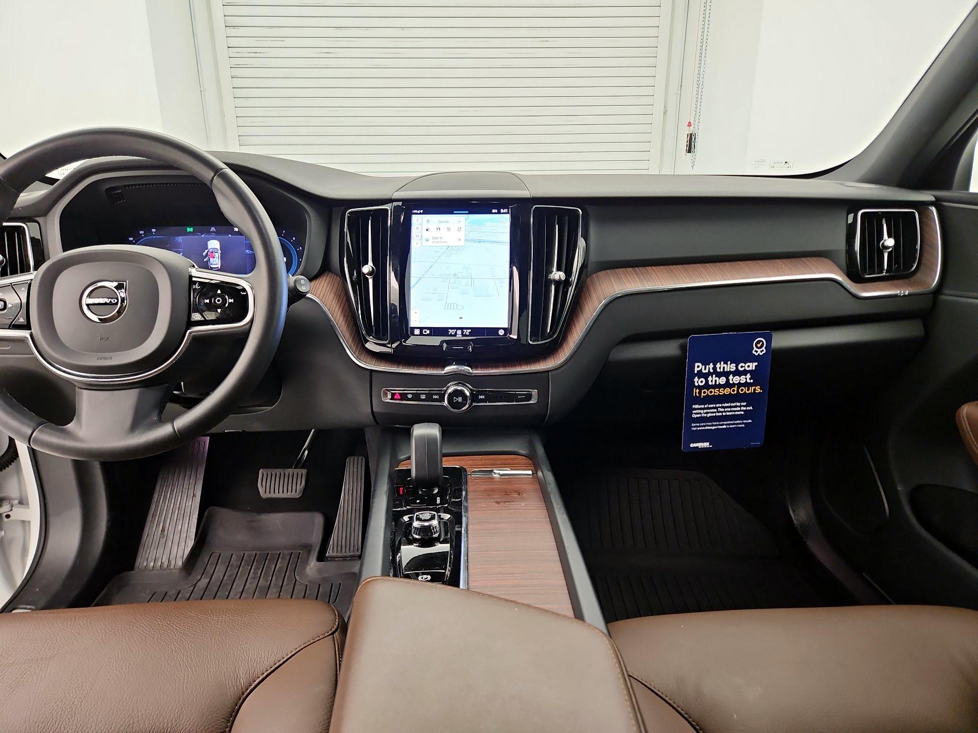 Thumbnail: 2023 Volvo XC60 - 9