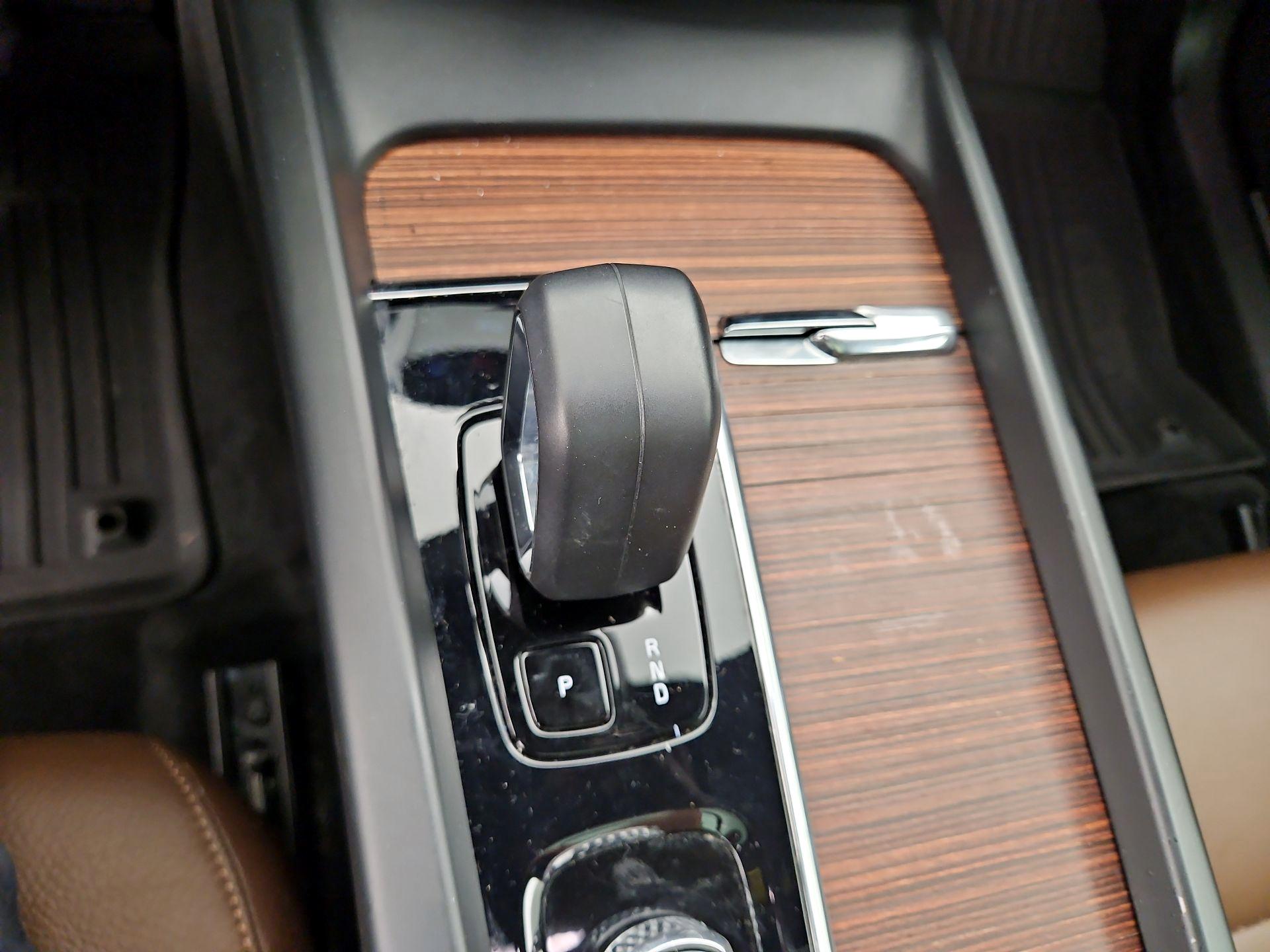 Thumbnail: 2023 Volvo XC60 - 18