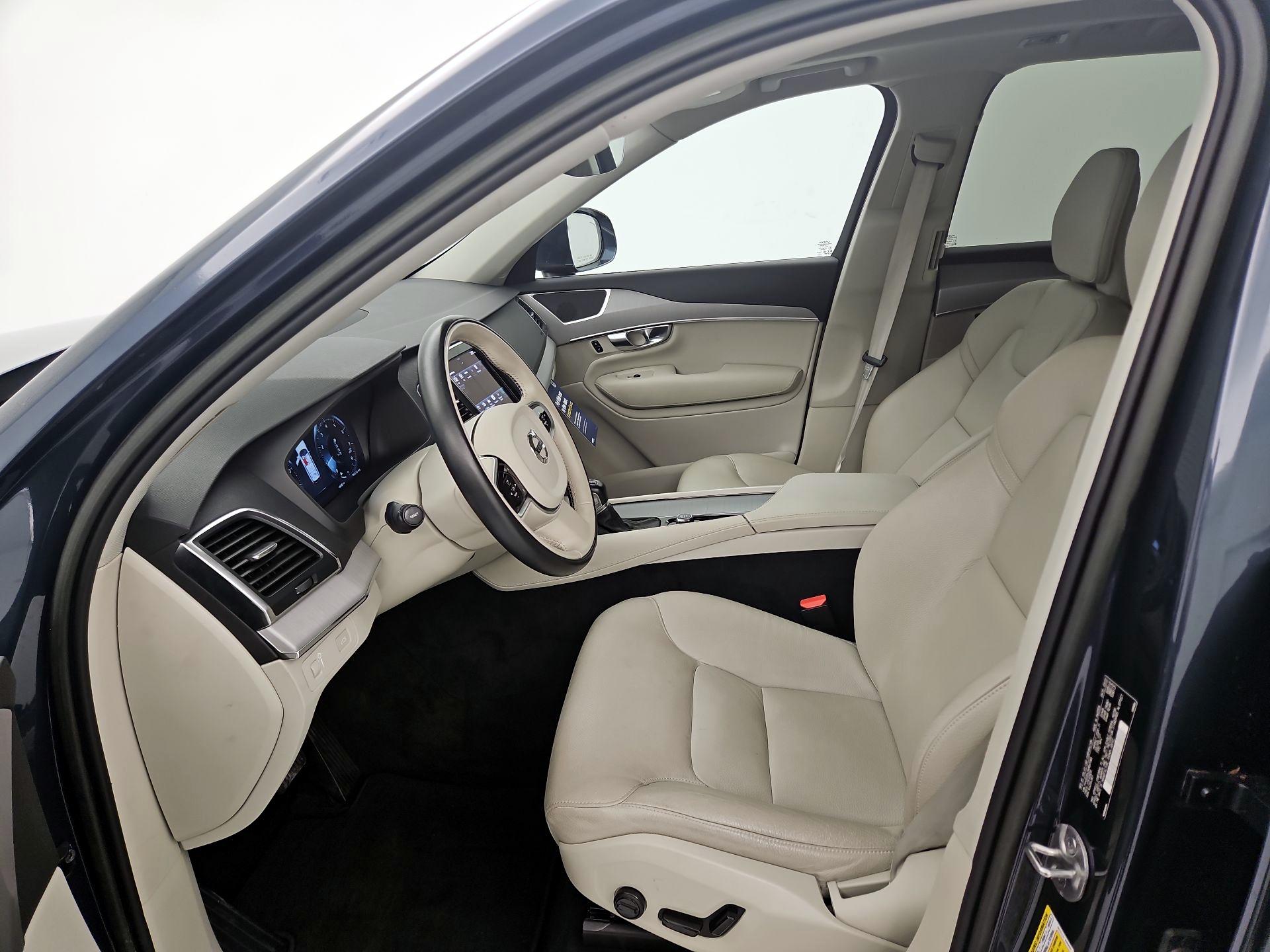 Thumbnail: 2022 Volvo XC90 - 11